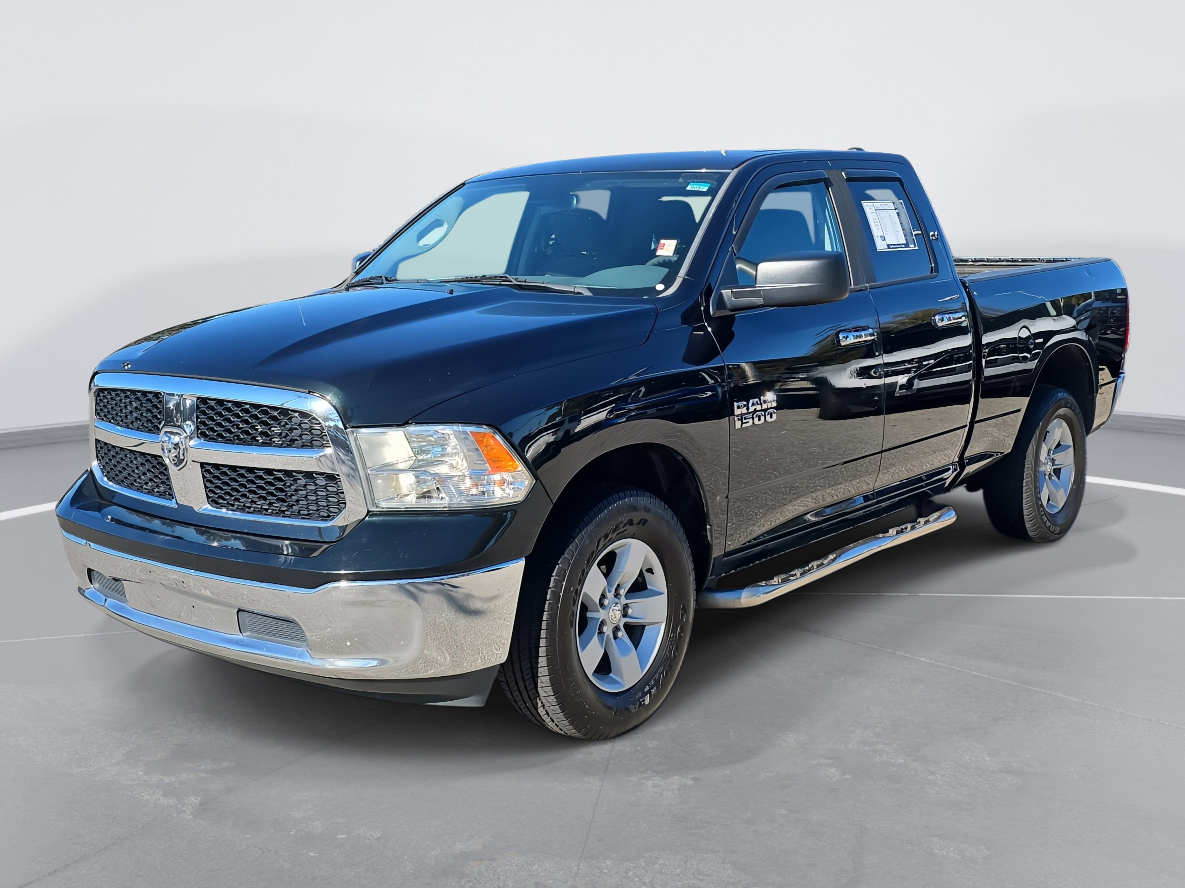 2016 RAM 1500 SLT