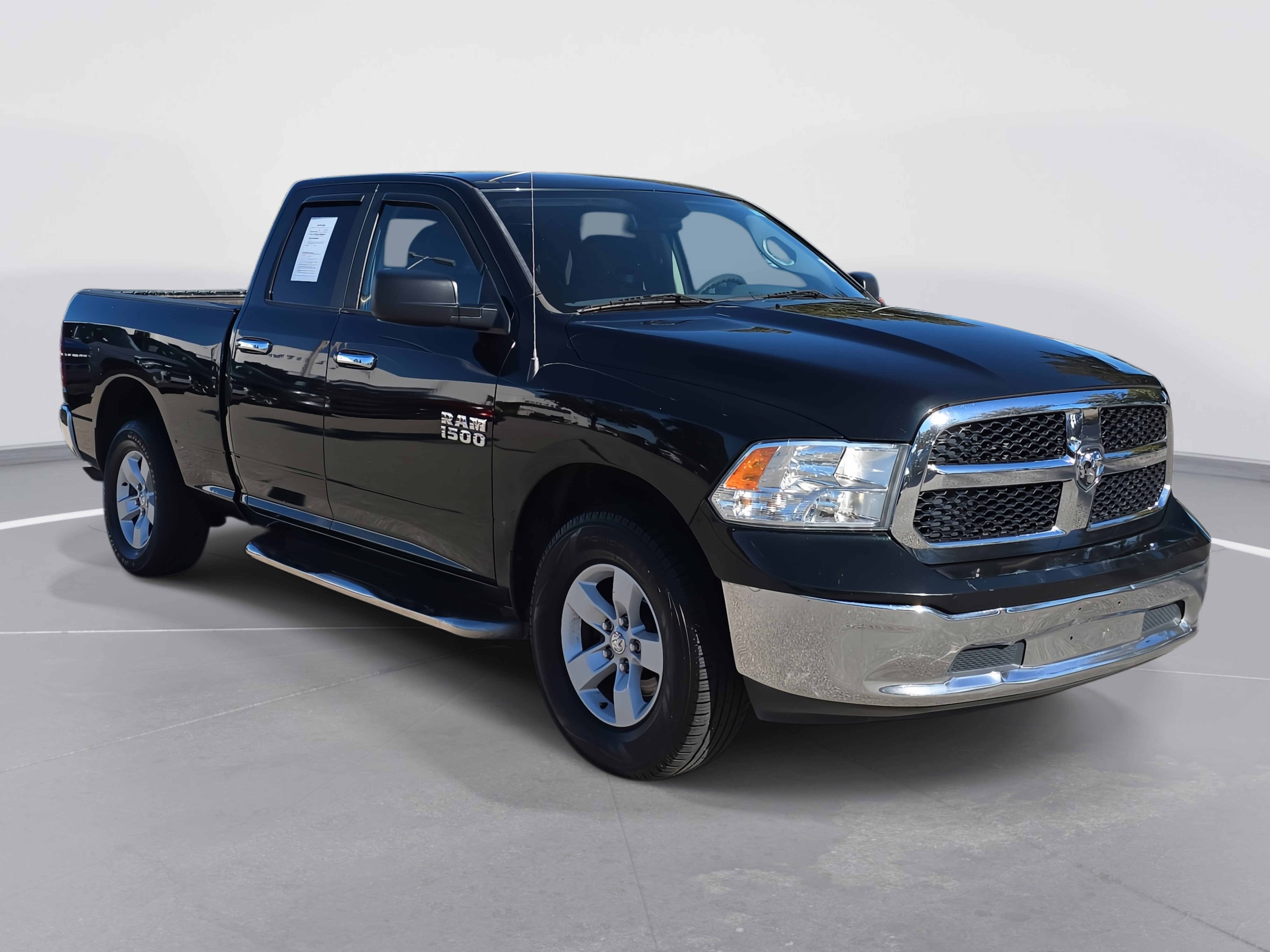 2016 RAM 1500 SLT