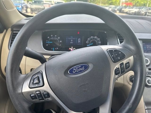 2016 Ford Taurus SE