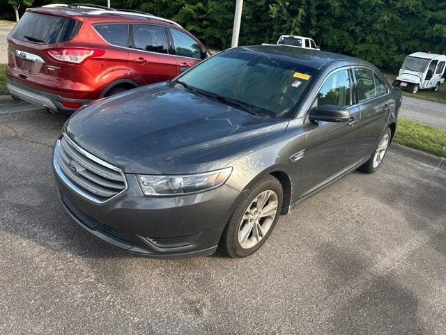 2016 Ford Taurus SE