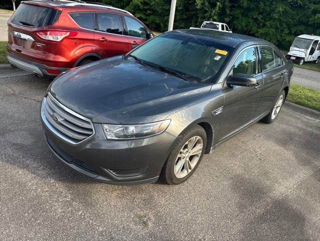 2016 Ford Taurus SE