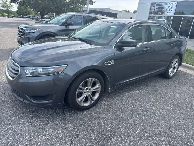 2016 Ford Taurus SE