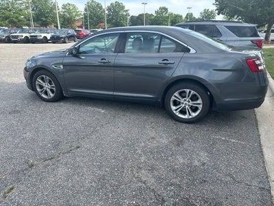 2016 Ford Taurus SE