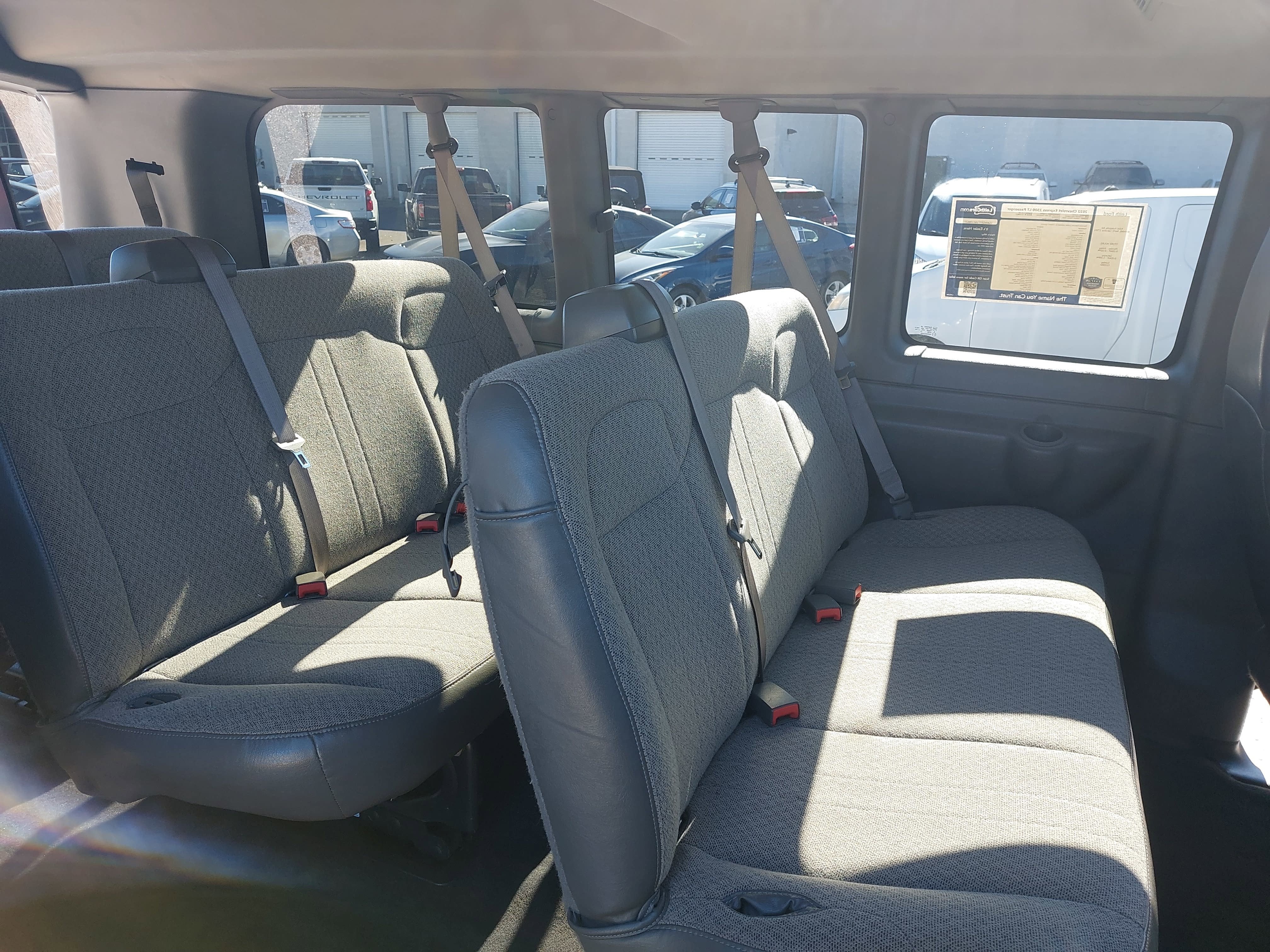 2022 Chevrolet Express Passenger LT