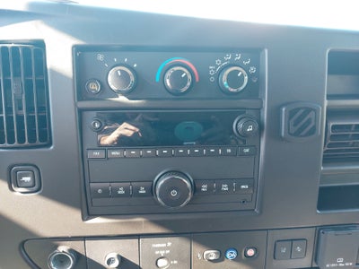 2022 Chevrolet Express Passenger LT