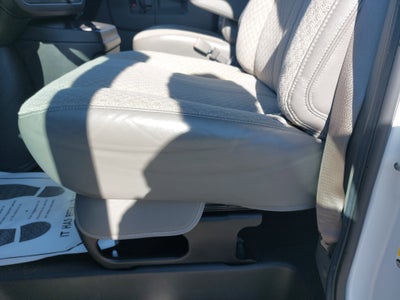 2022 Chevrolet Express Passenger LT