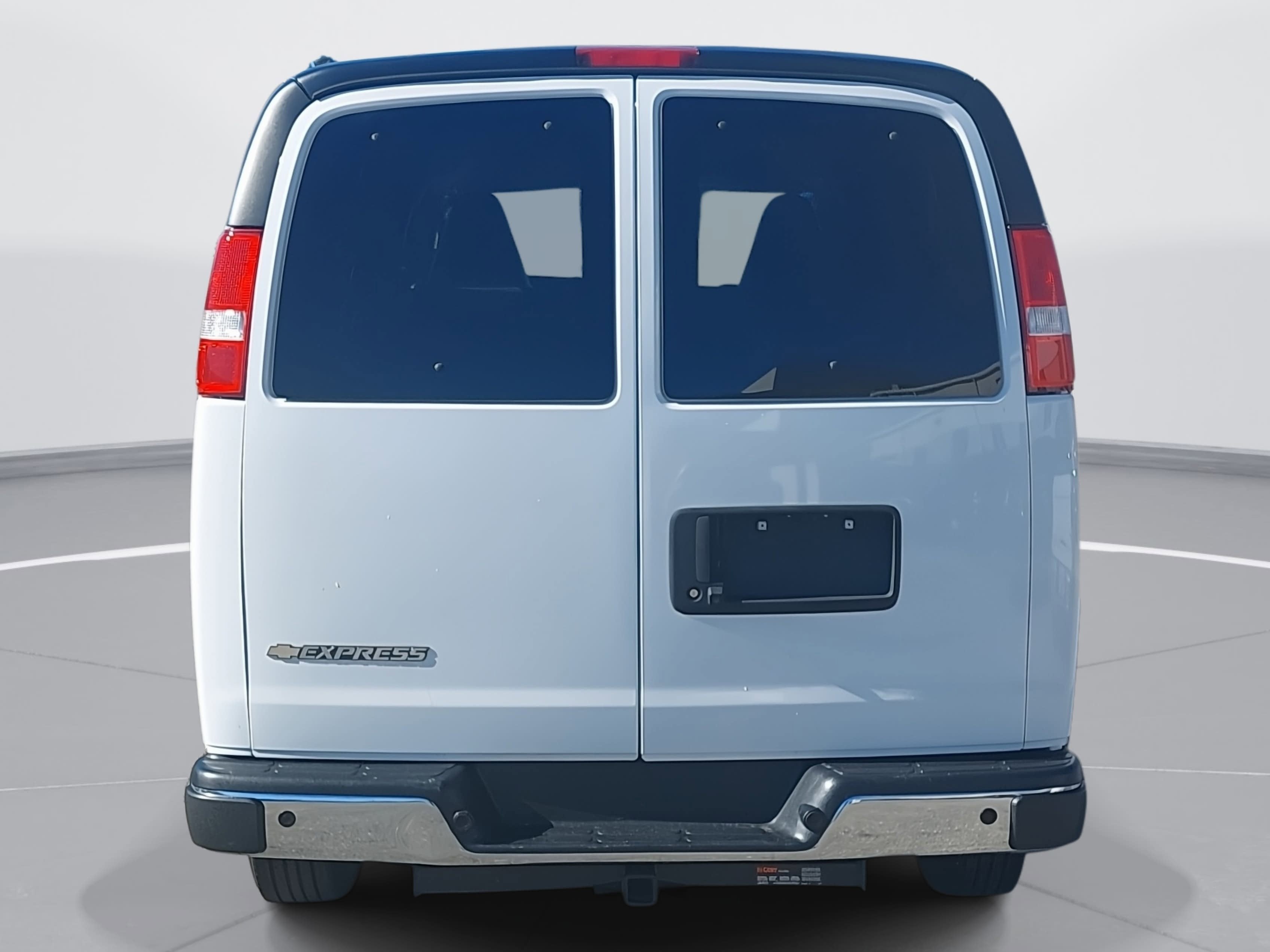 2022 Chevrolet Express Passenger LT