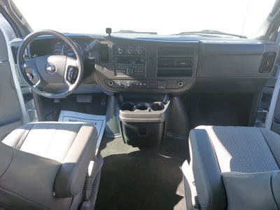 2022 Chevrolet Express Passenger LT