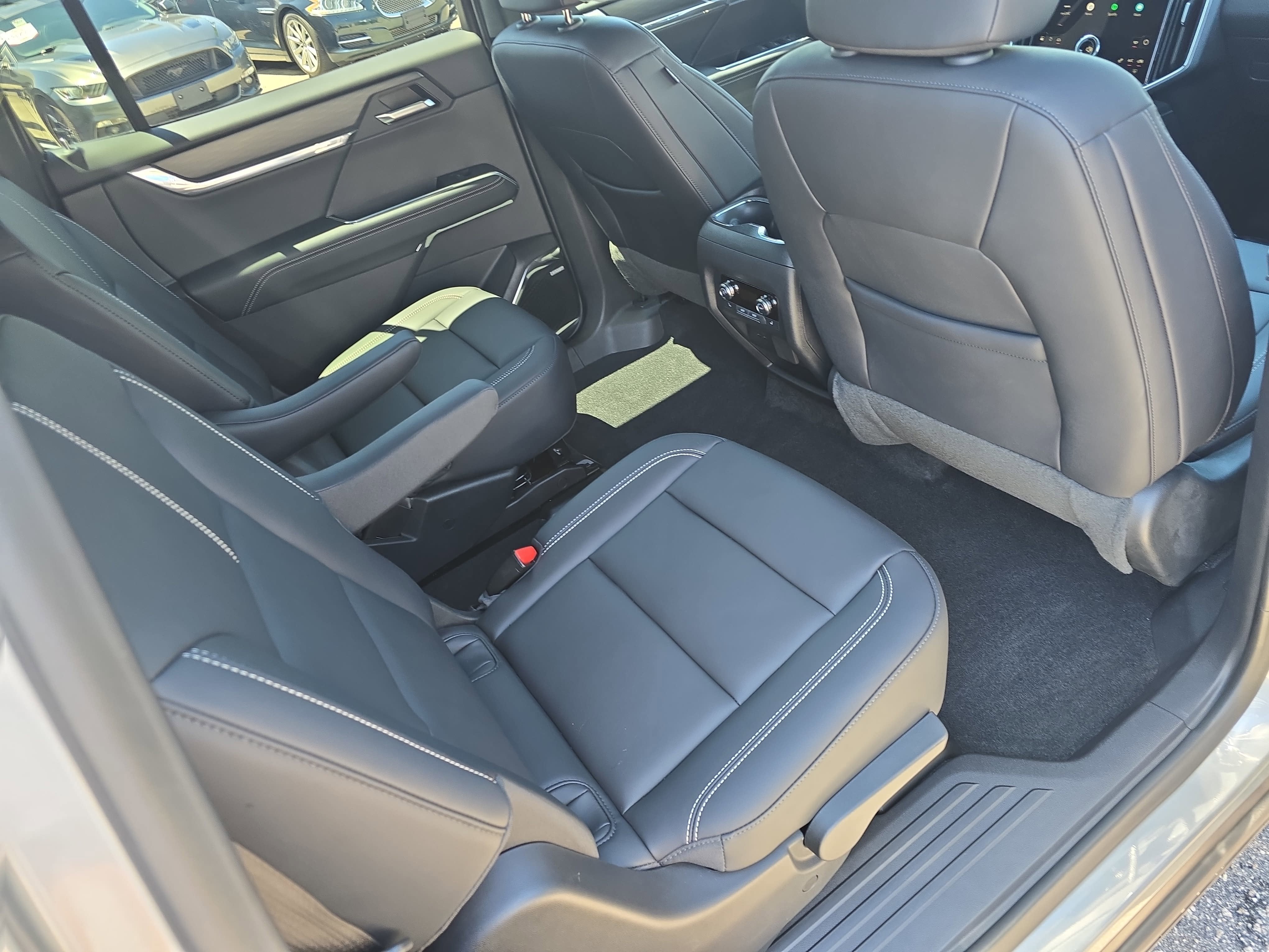 2024 GMC Acadia FWD Elevation