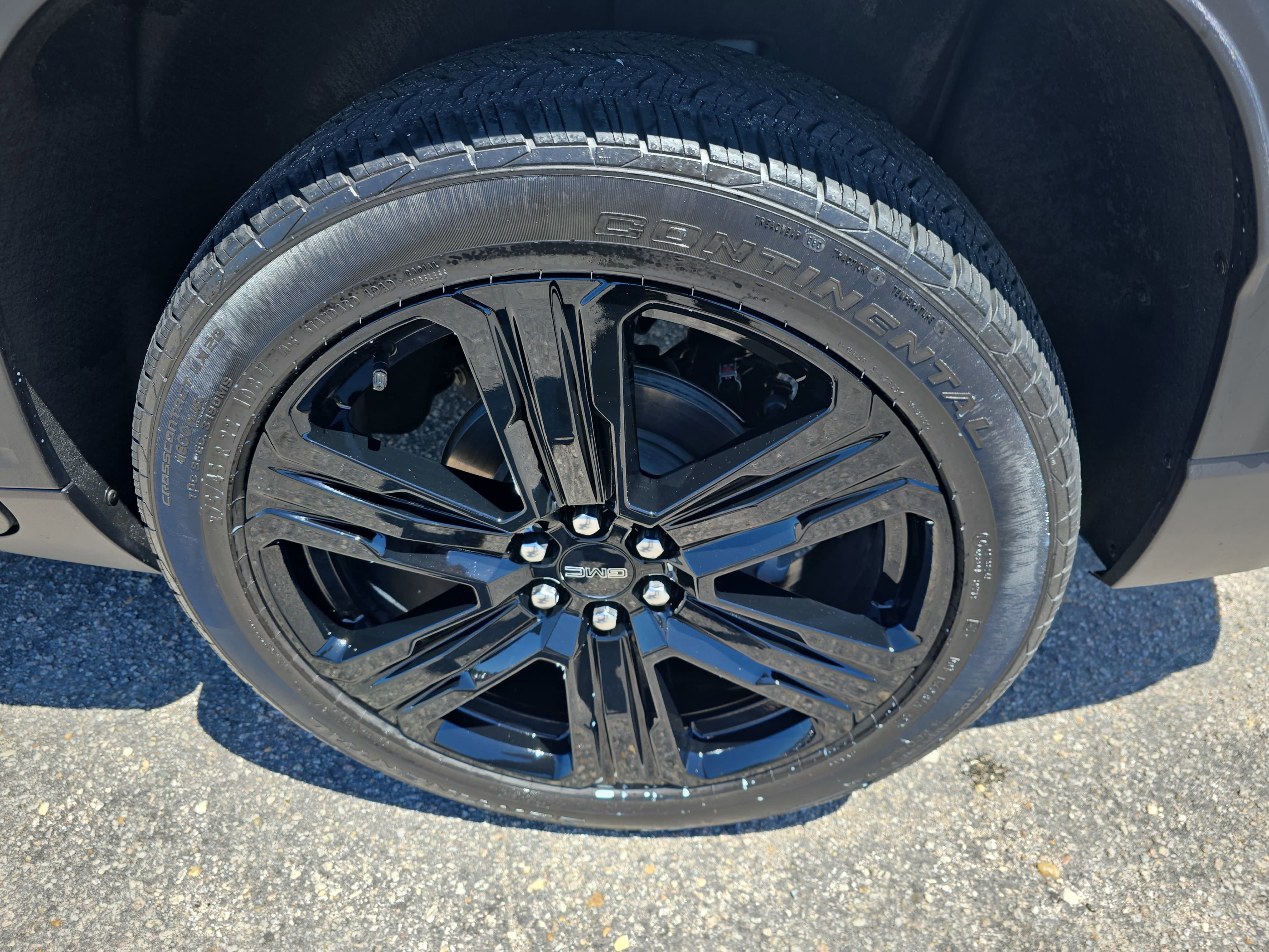 2024 GMC Acadia FWD Elevation