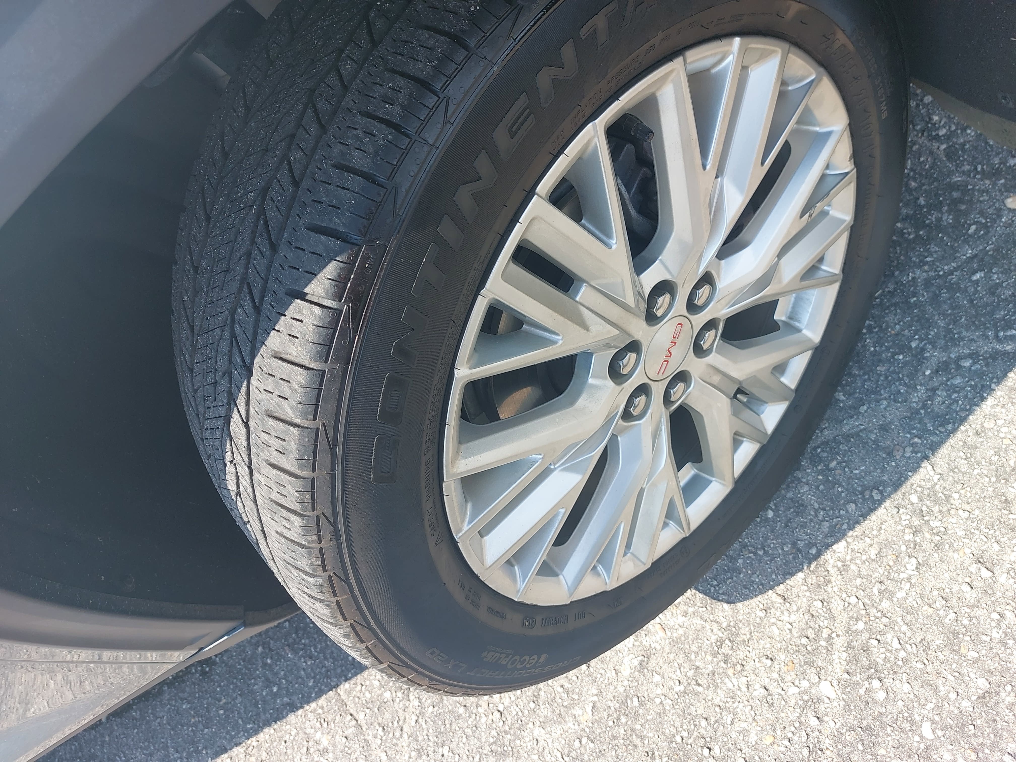 2024 GMC Acadia FWD Elevation