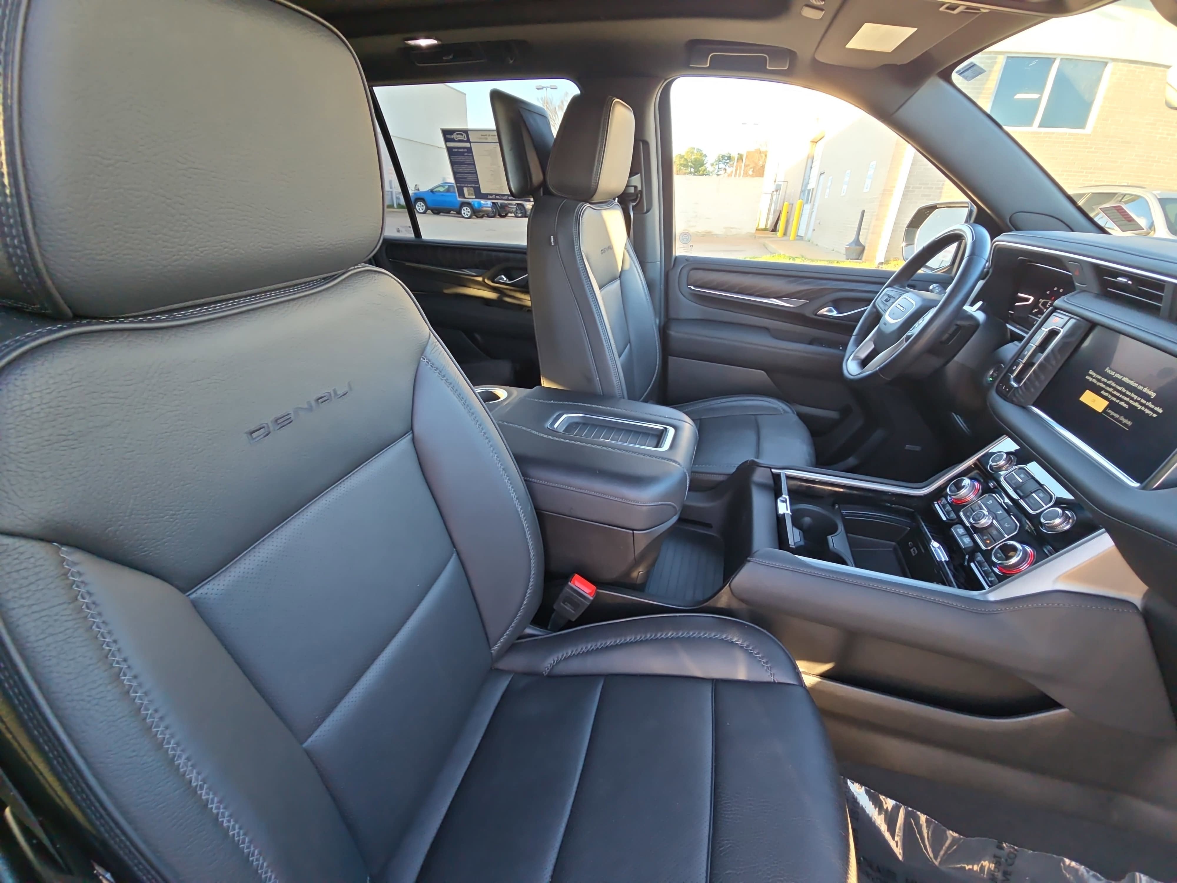 2023 GMC Yukon XL Denali