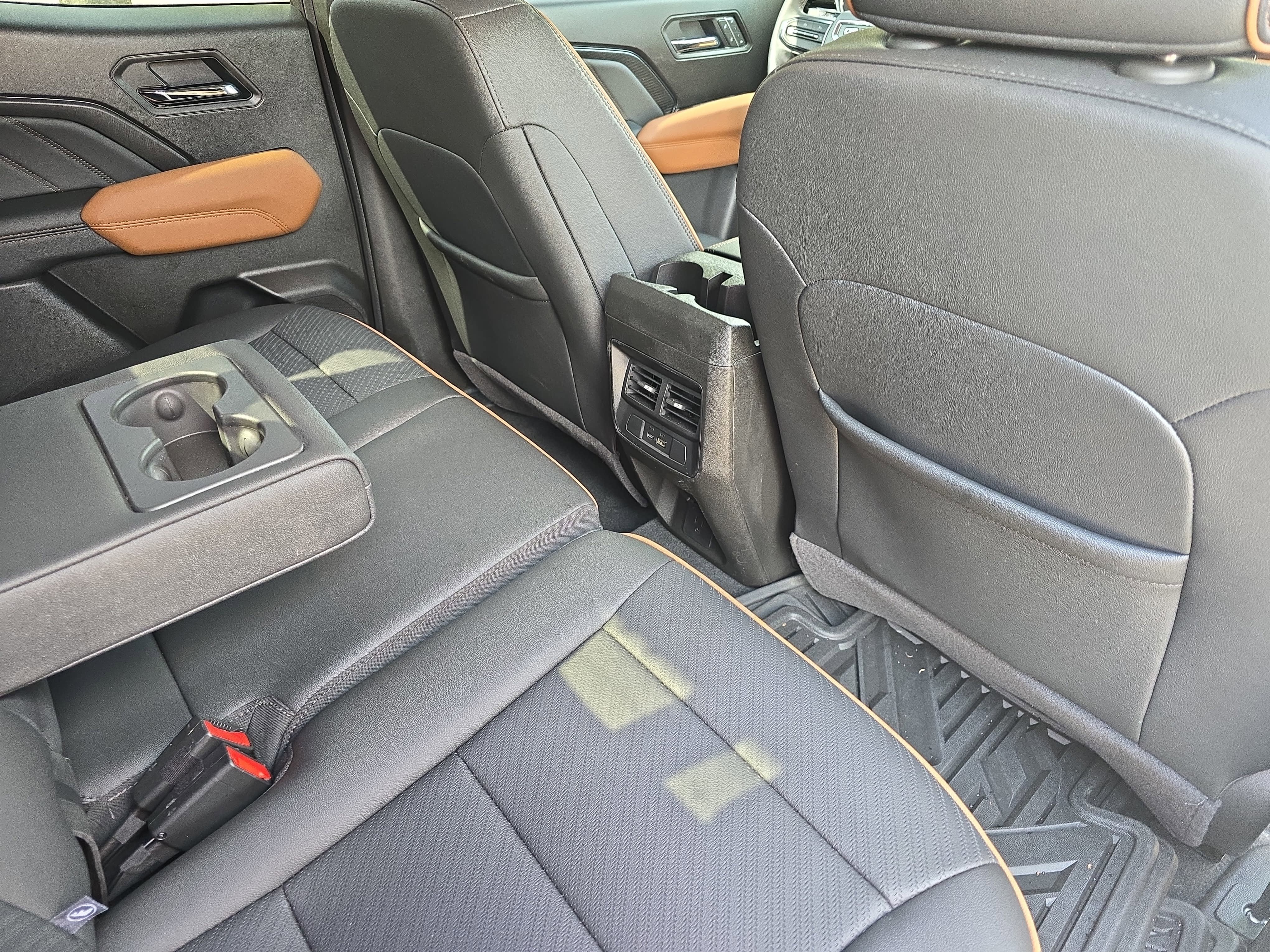 2025 GMC Canyon 4WD AT4