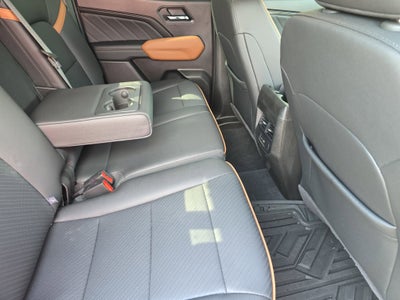 2025 GMC Canyon 4WD AT4