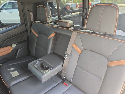 2025 GMC Canyon 4WD AT4