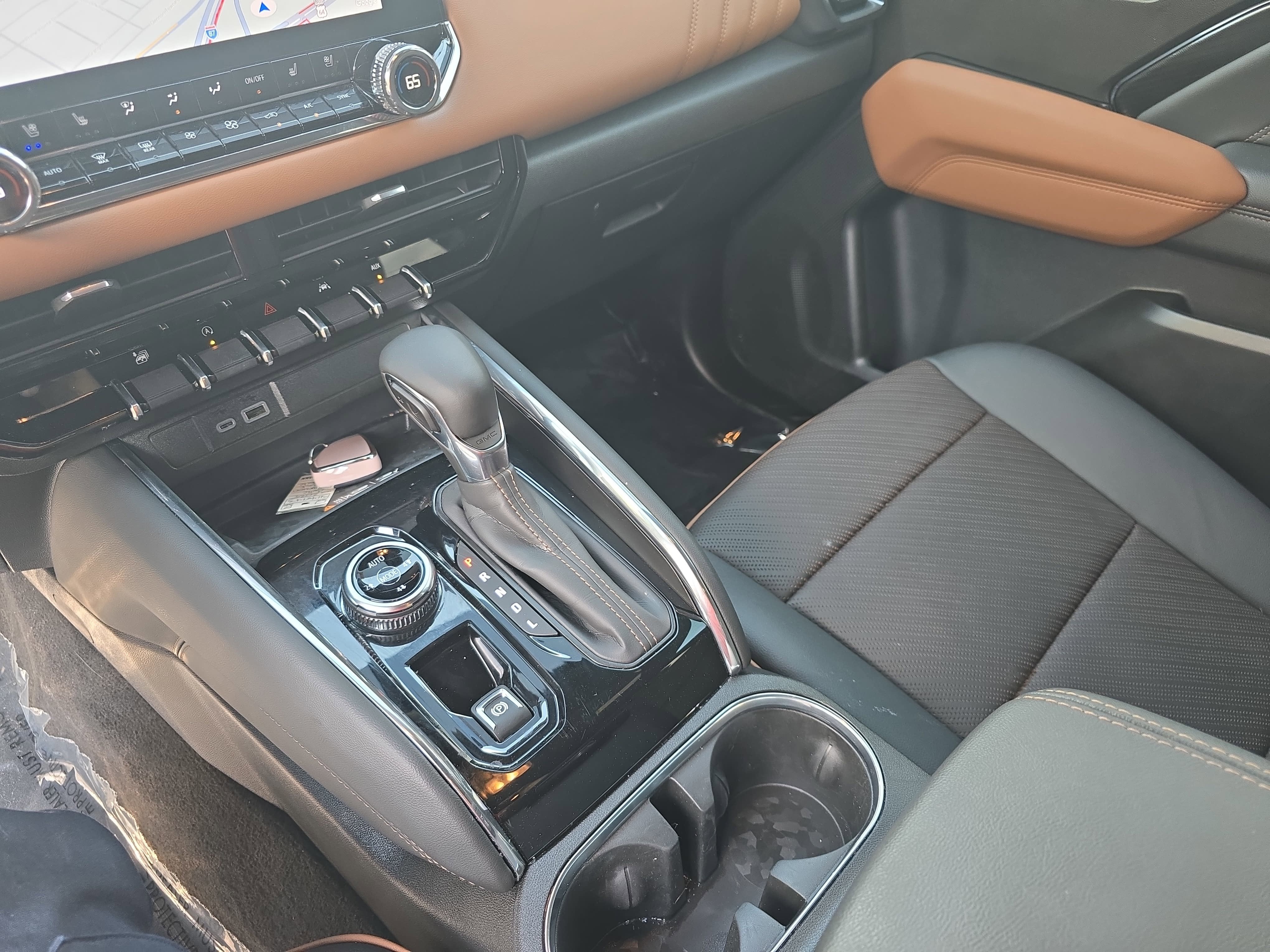 2025 GMC Canyon 4WD AT4