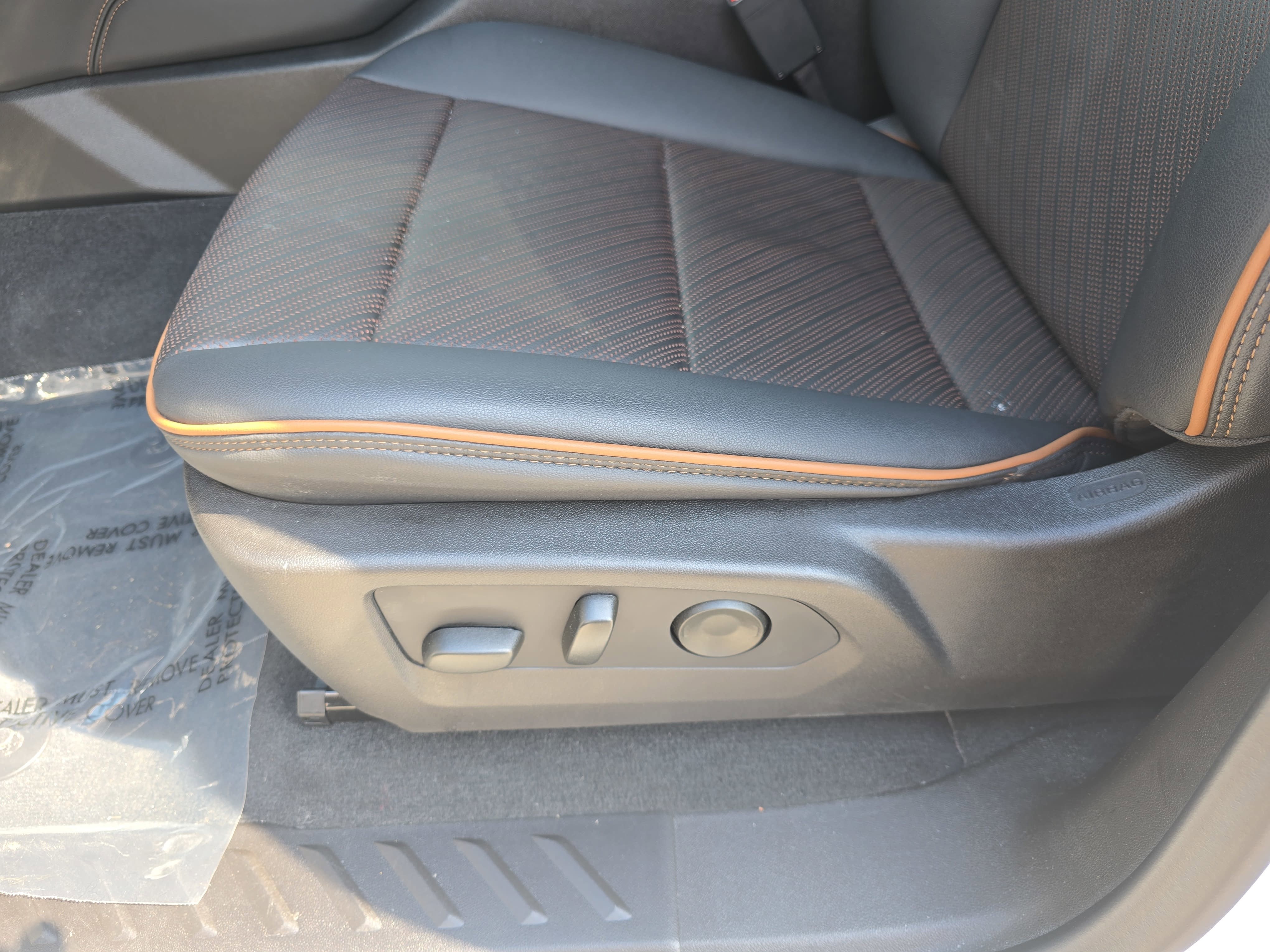 2025 GMC Canyon 4WD AT4