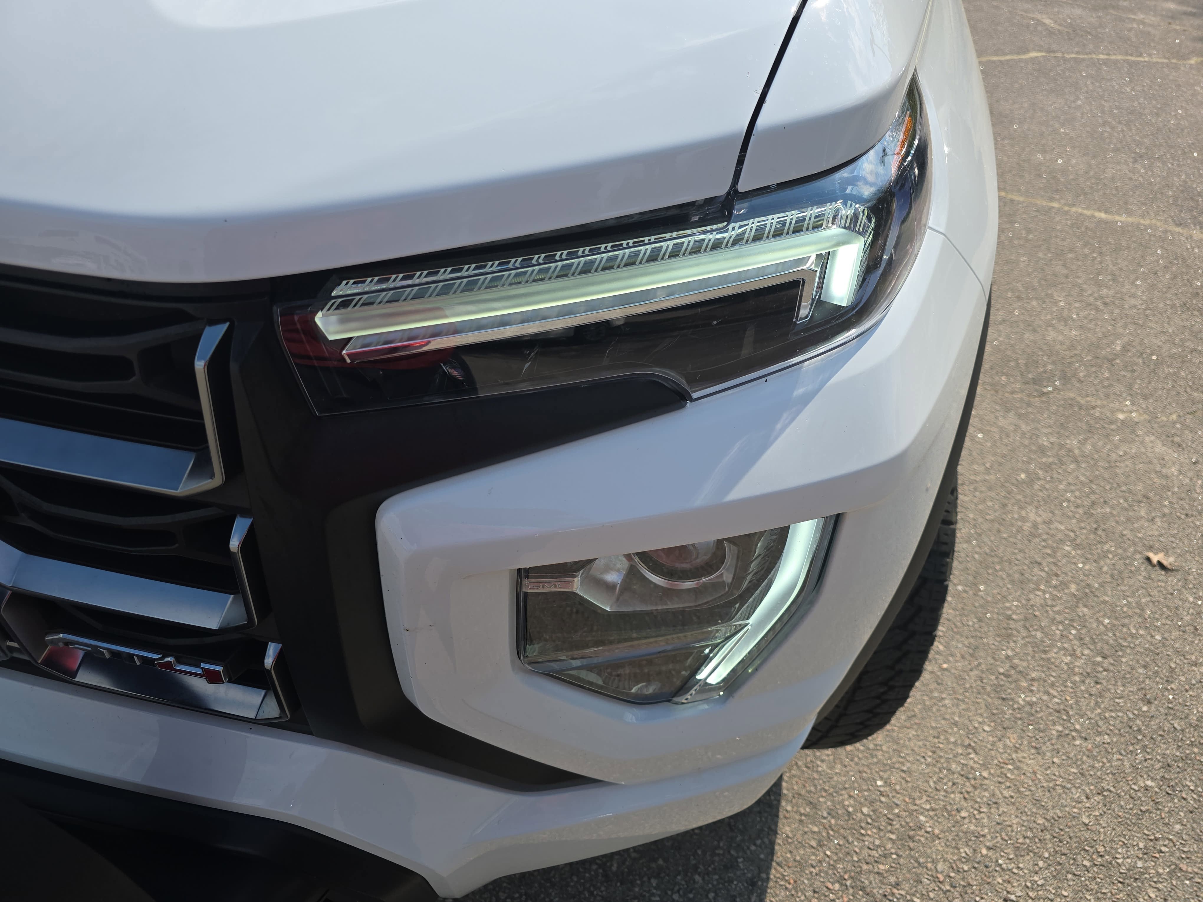 2025 GMC Canyon 4WD AT4