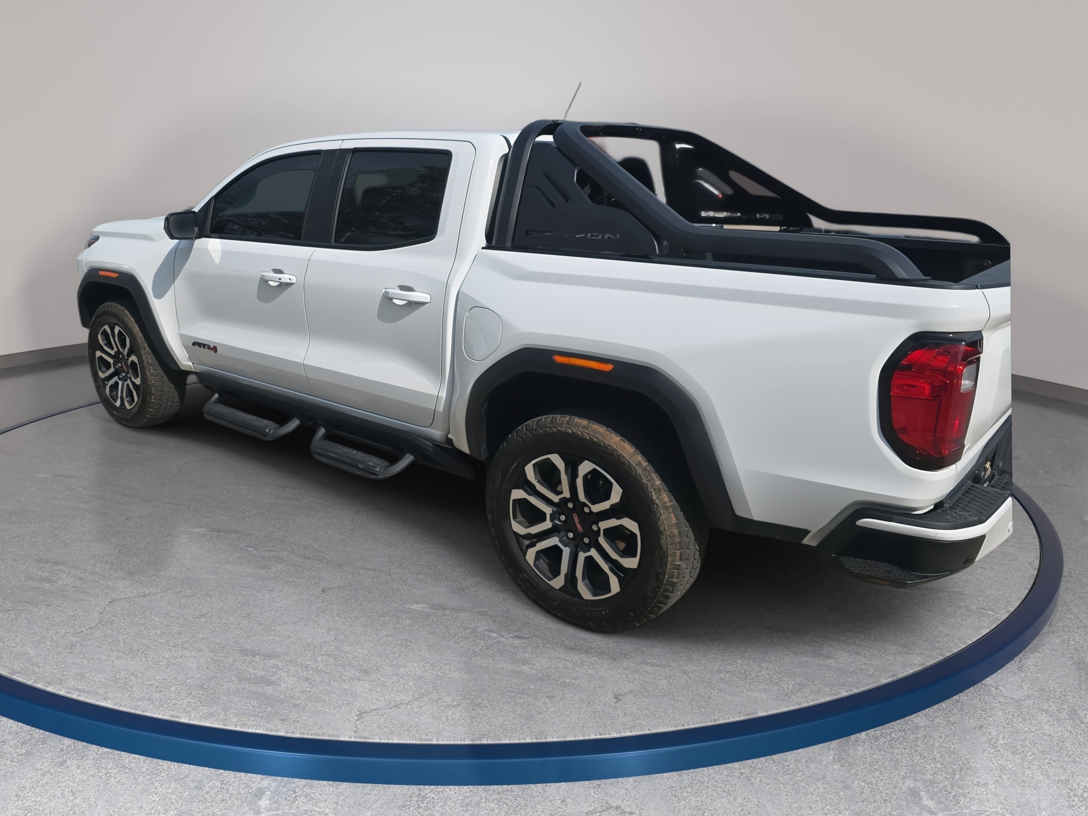 2025 GMC Canyon 4WD AT4