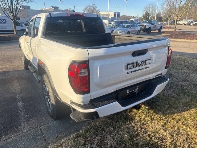 2024 GMC Canyon 4WD AT4