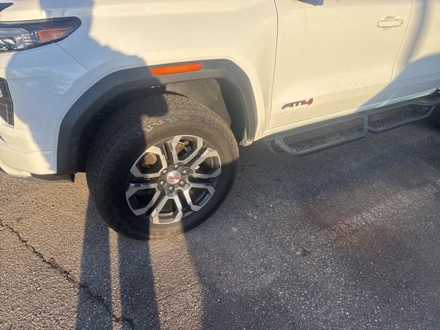2024 GMC Canyon 4WD AT4
