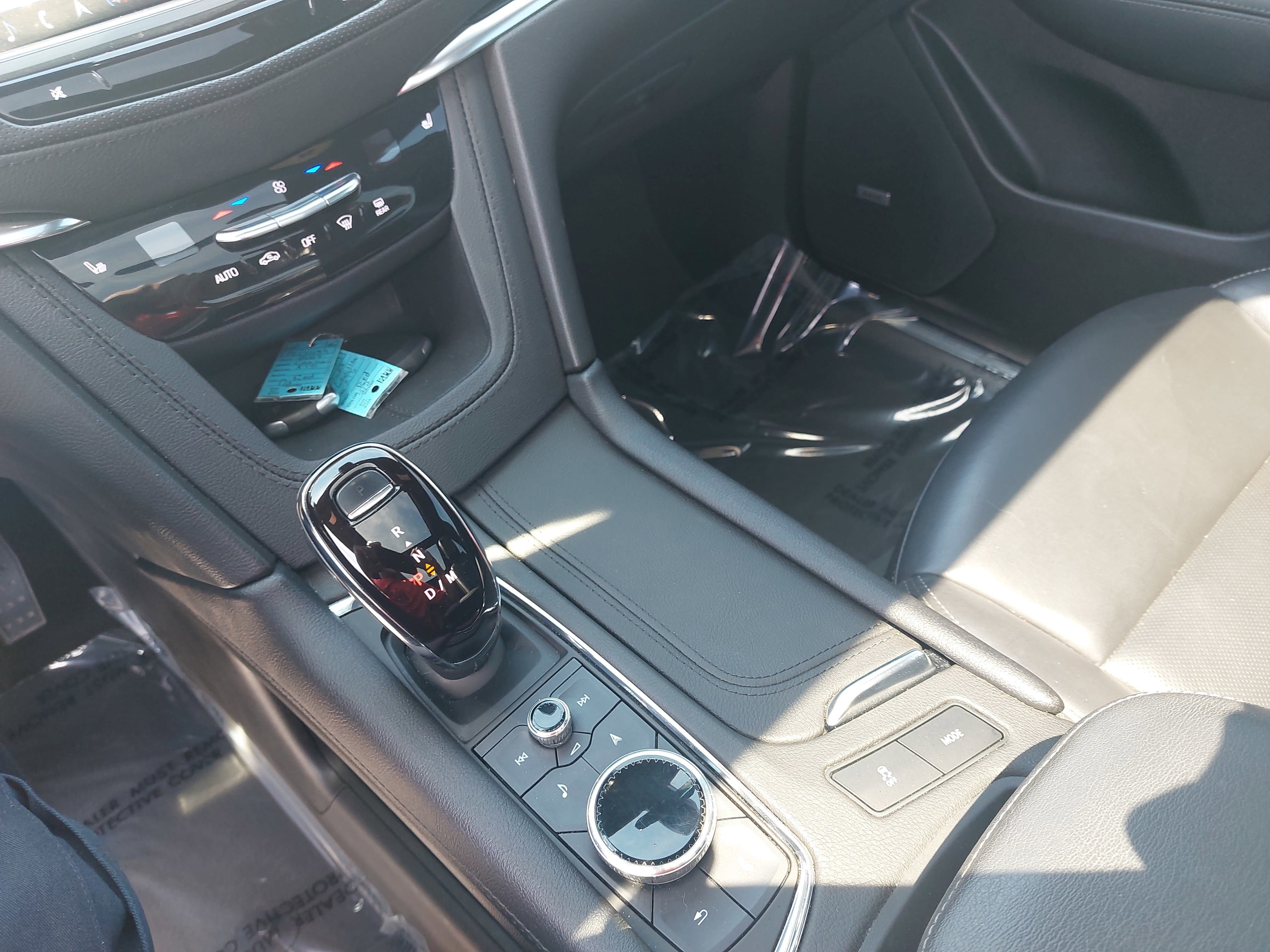 2023 Cadillac XT5 FWD Premium Luxury