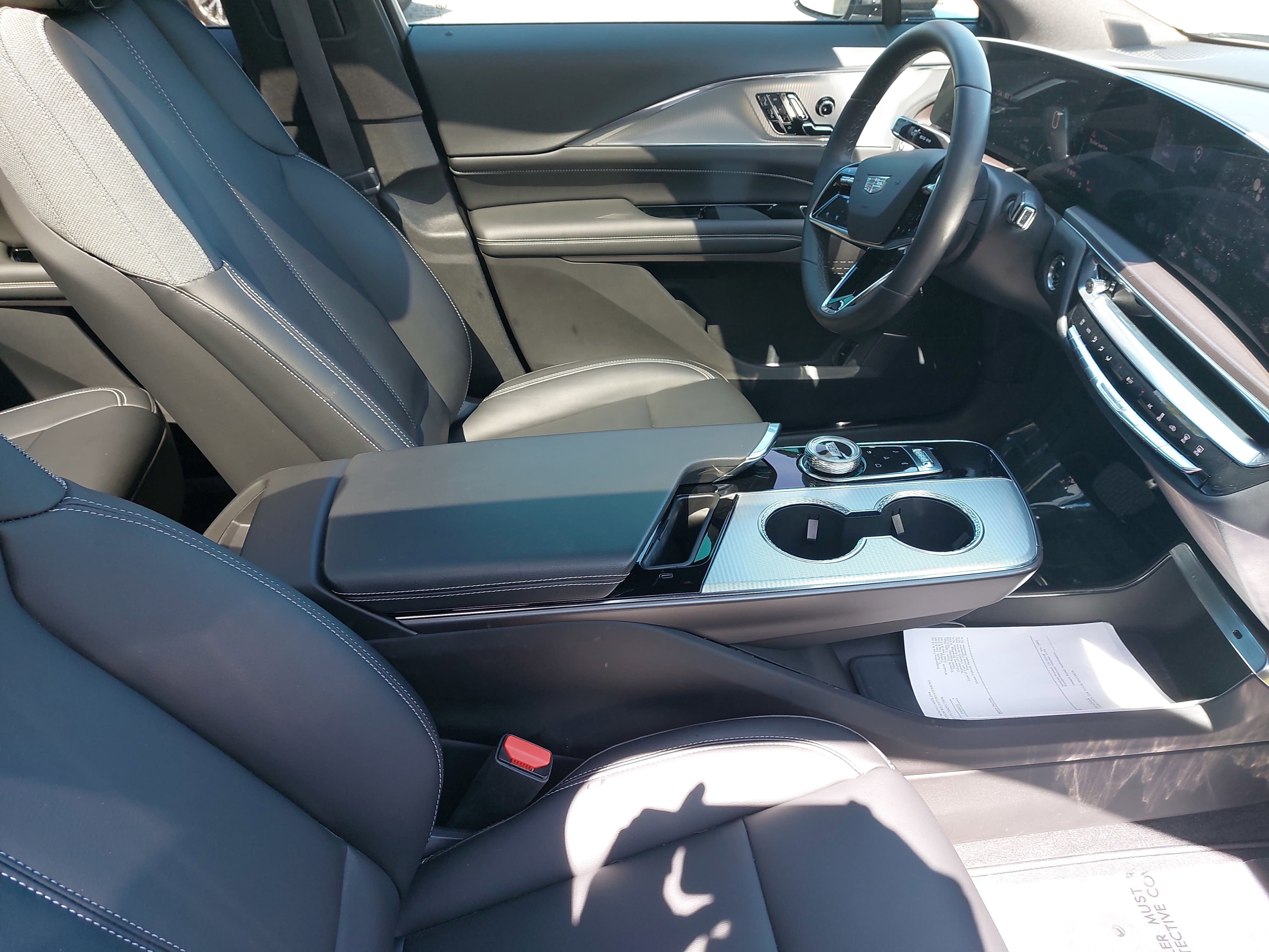 2024 Cadillac LYRIQ Tech