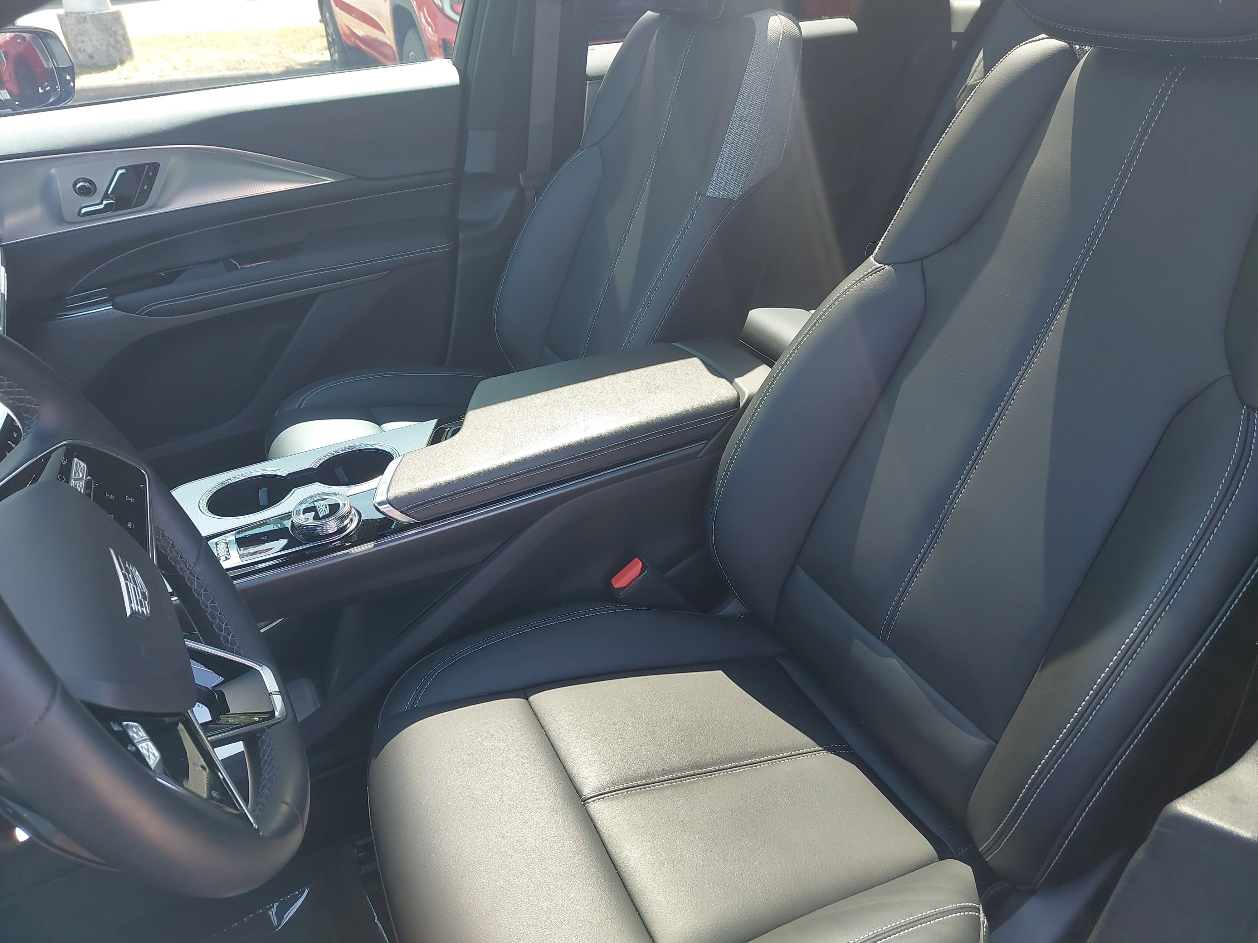 2024 Cadillac LYRIQ Tech