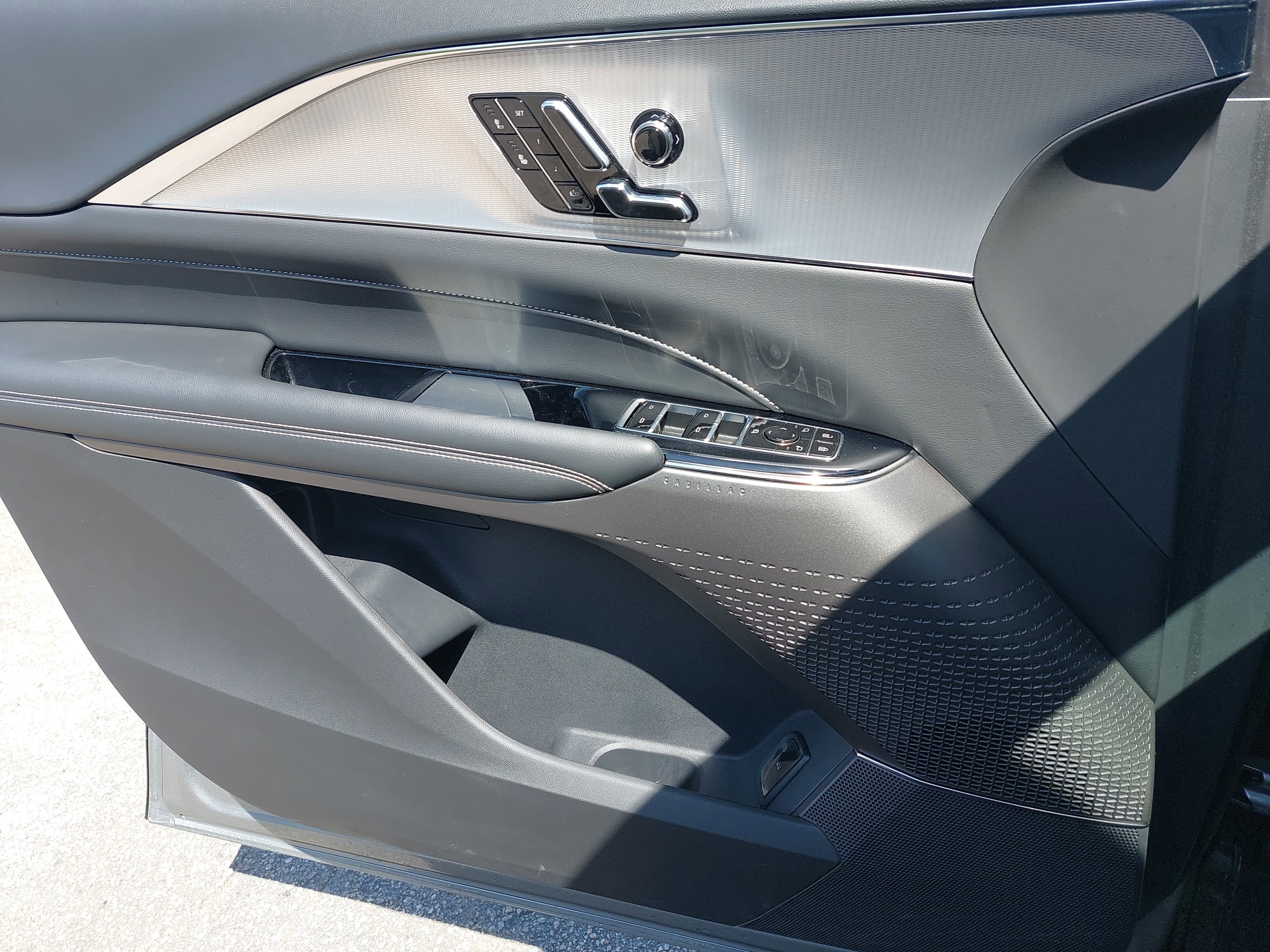 2024 Cadillac LYRIQ Tech