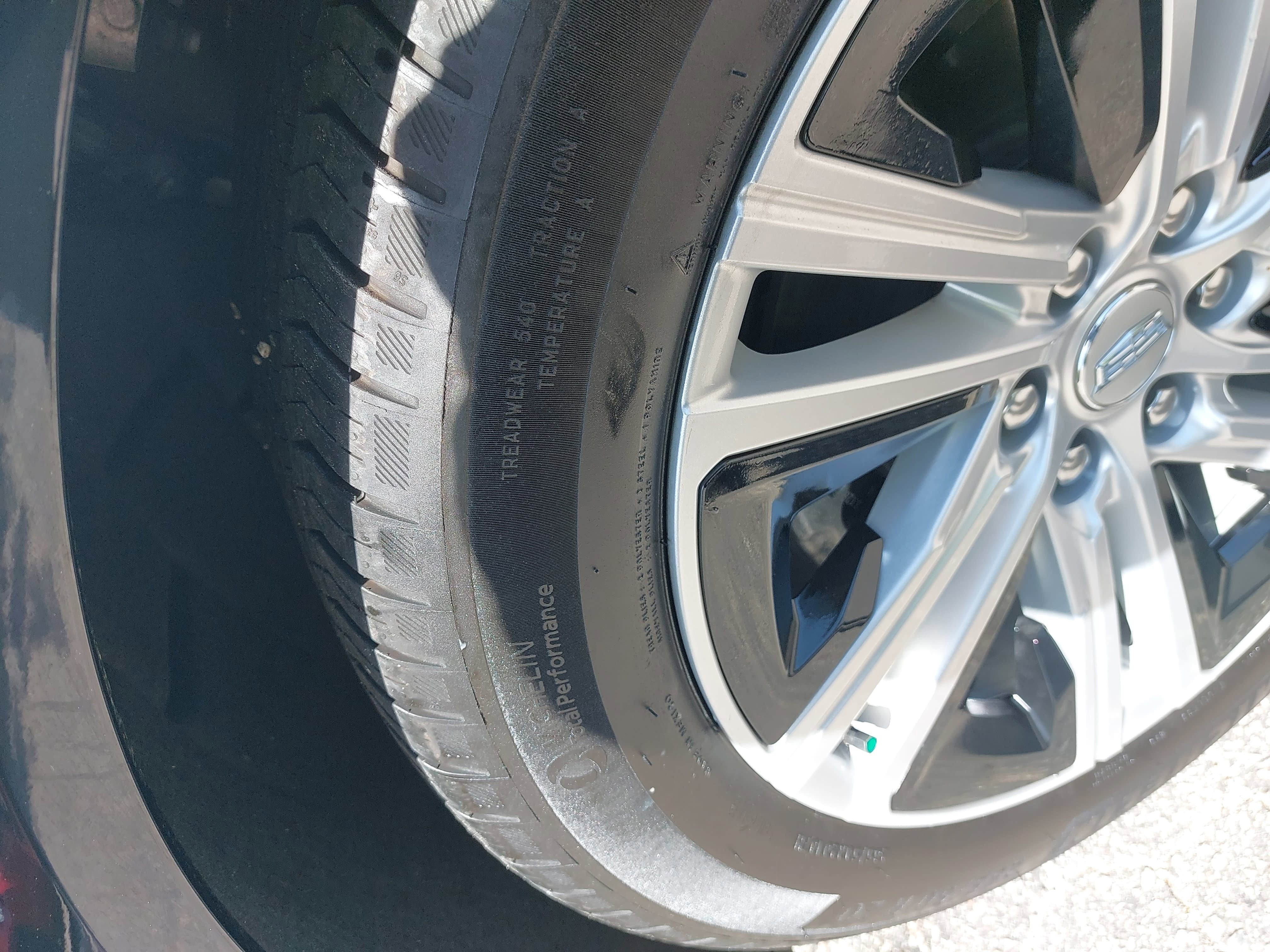 2024 Cadillac LYRIQ Tech