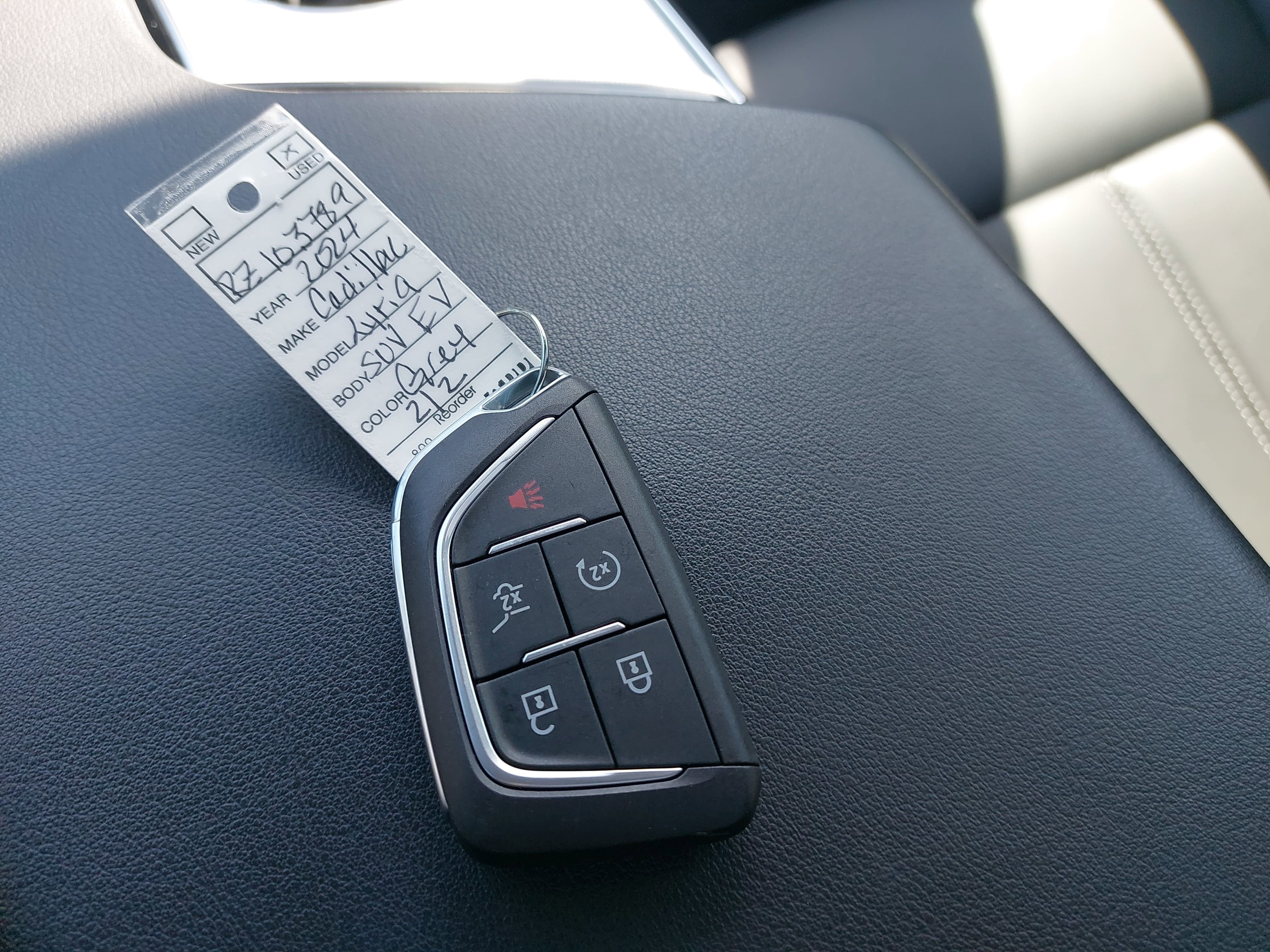 2024 Cadillac LYRIQ Tech