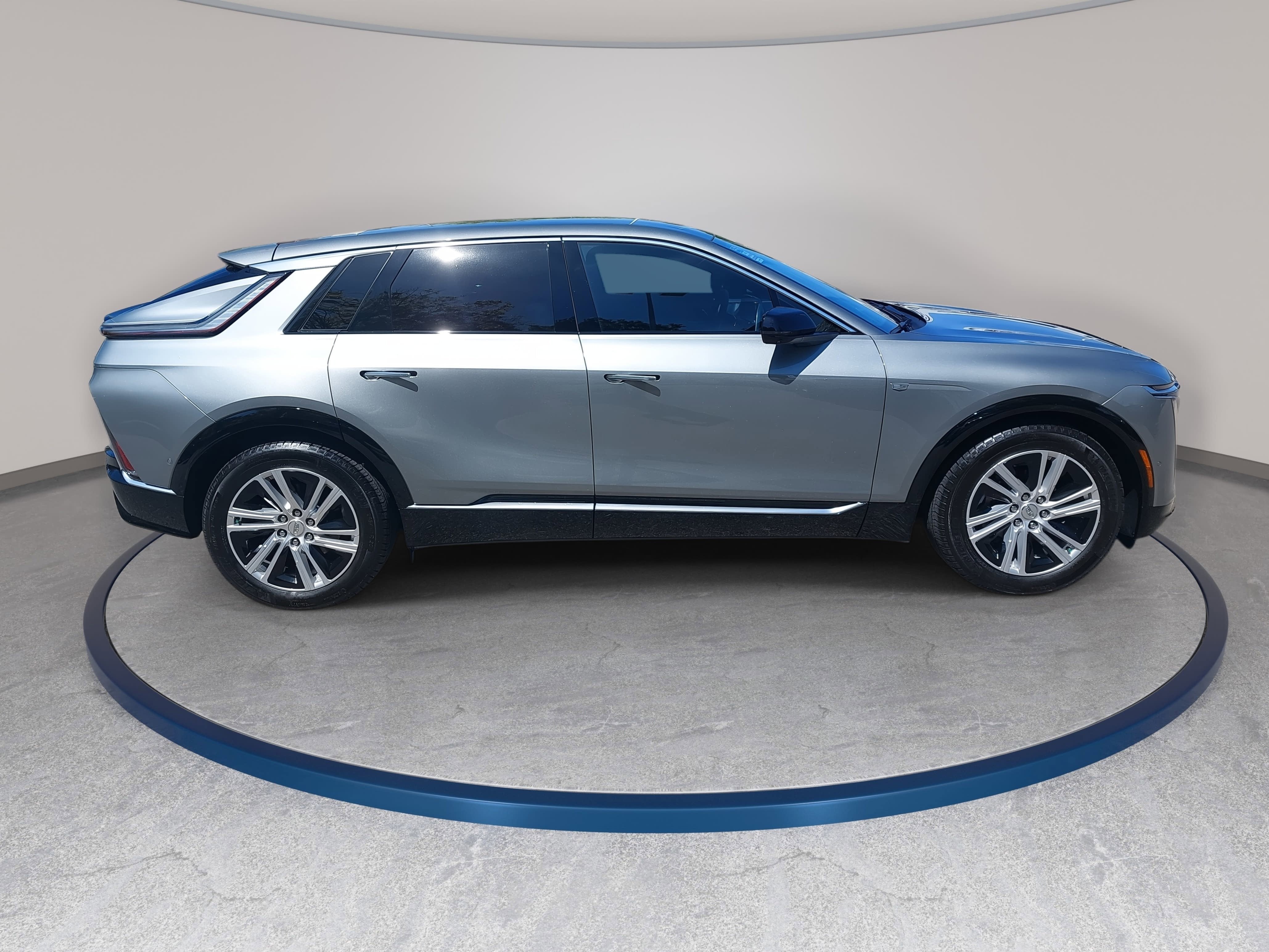 2024 Cadillac LYRIQ Tech