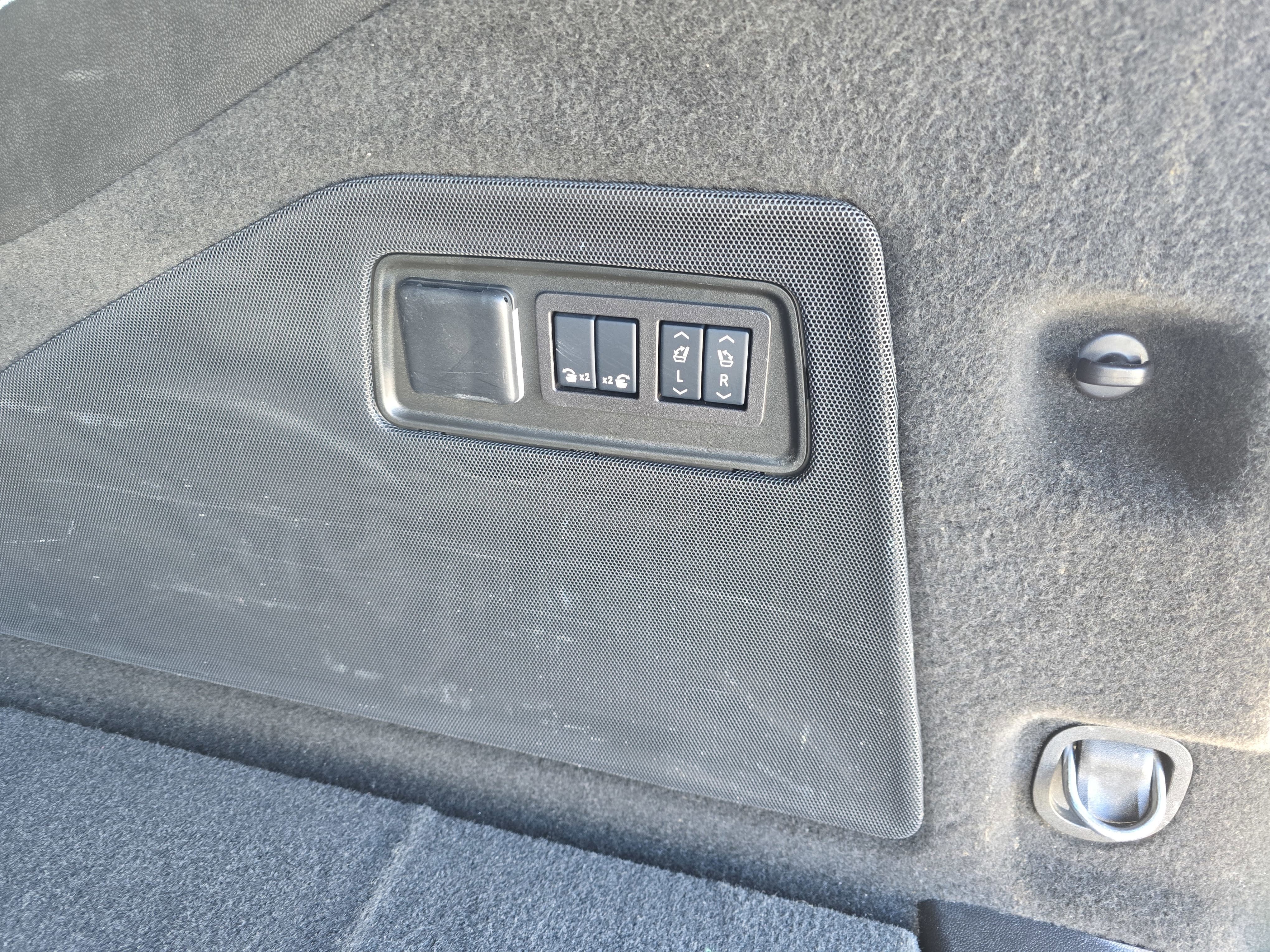 2024 Cadillac Escalade ESV 4WD Sport