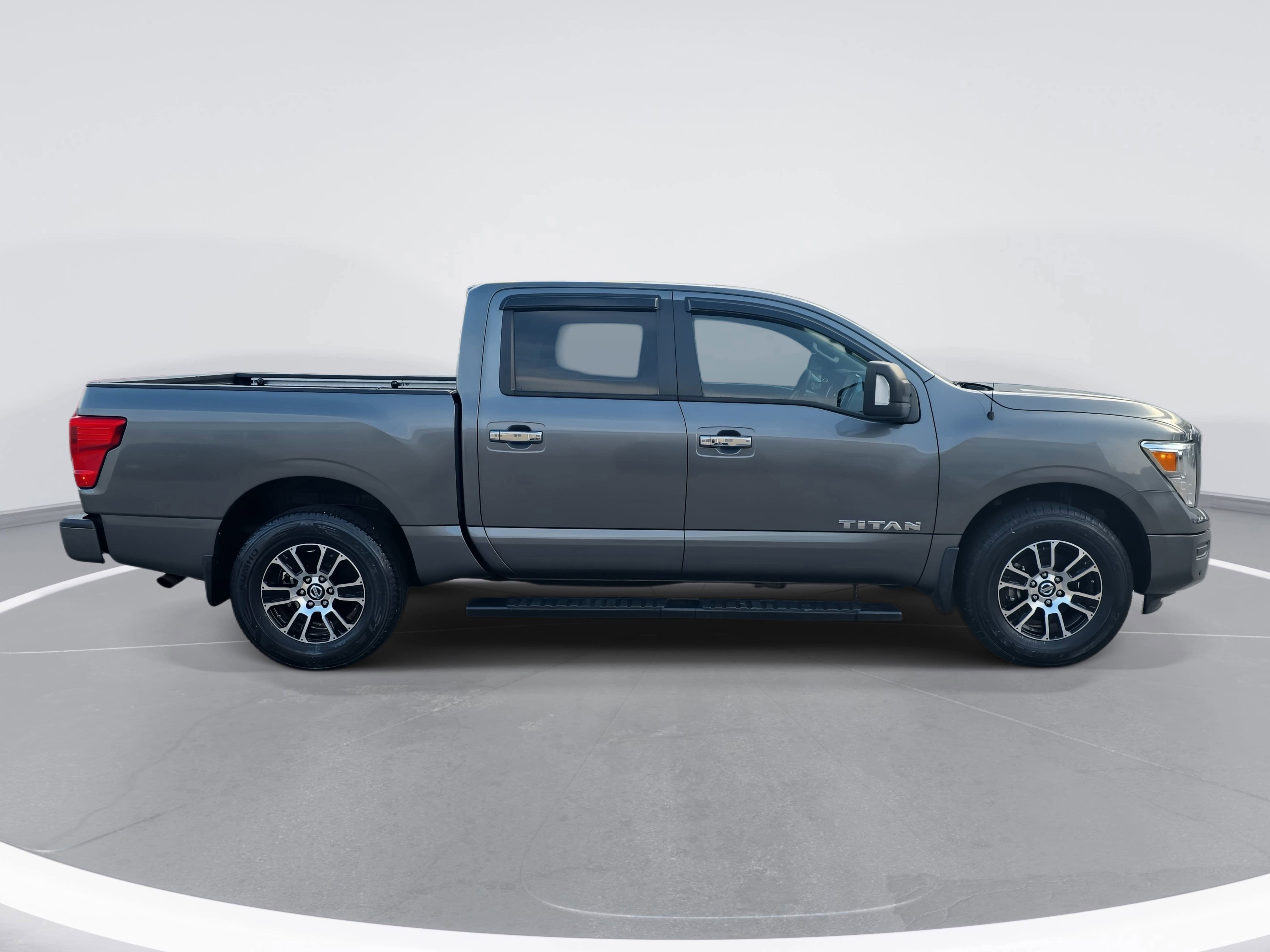 2021 Nissan Titan SV