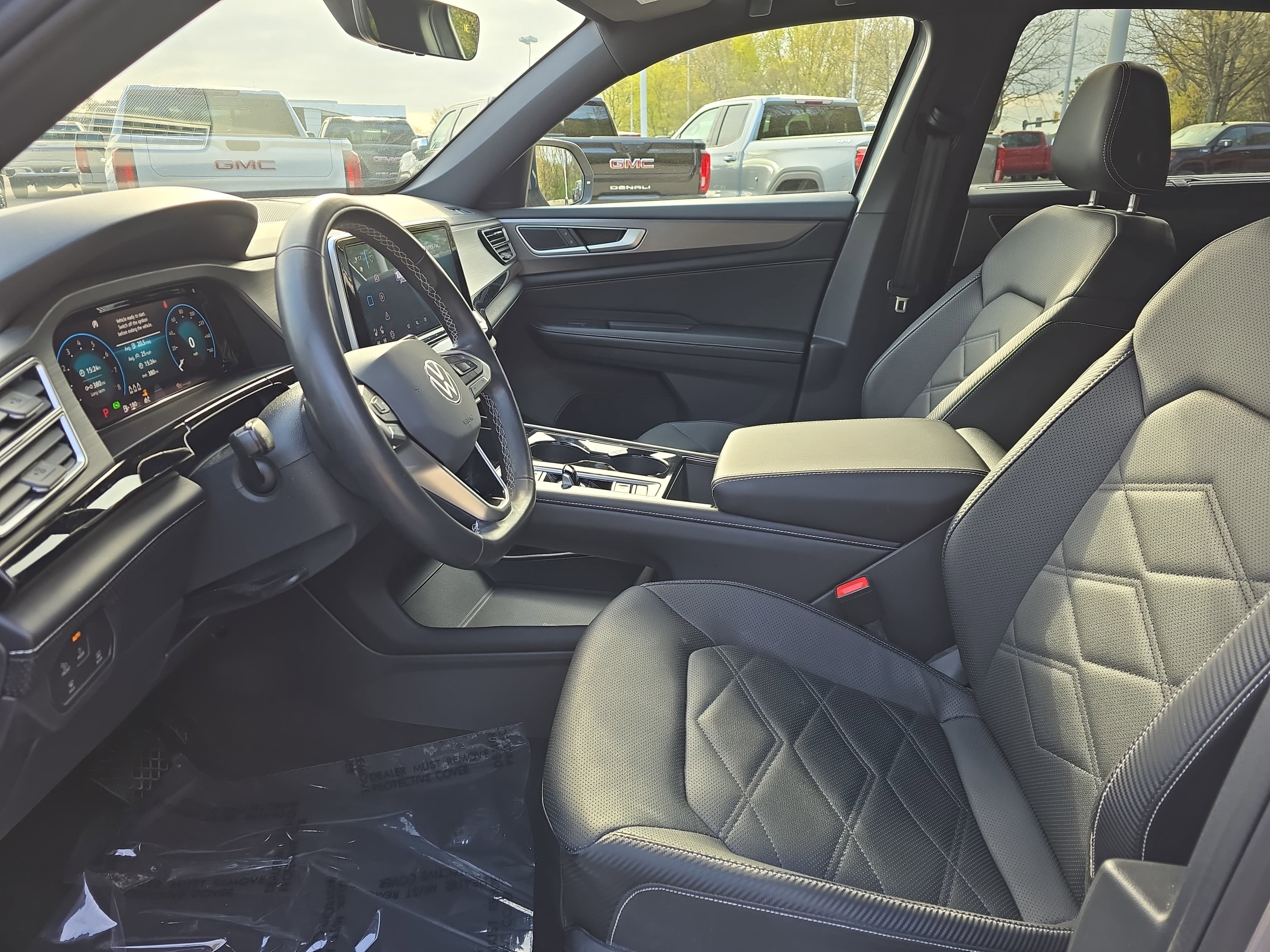 2024 Volkswagen Atlas Cross Sport 2.0T SE w/Technology