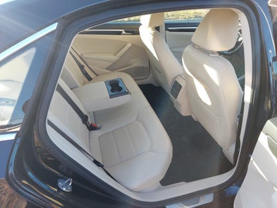 2019 Volkswagen Passat 2.0T SE R-Line