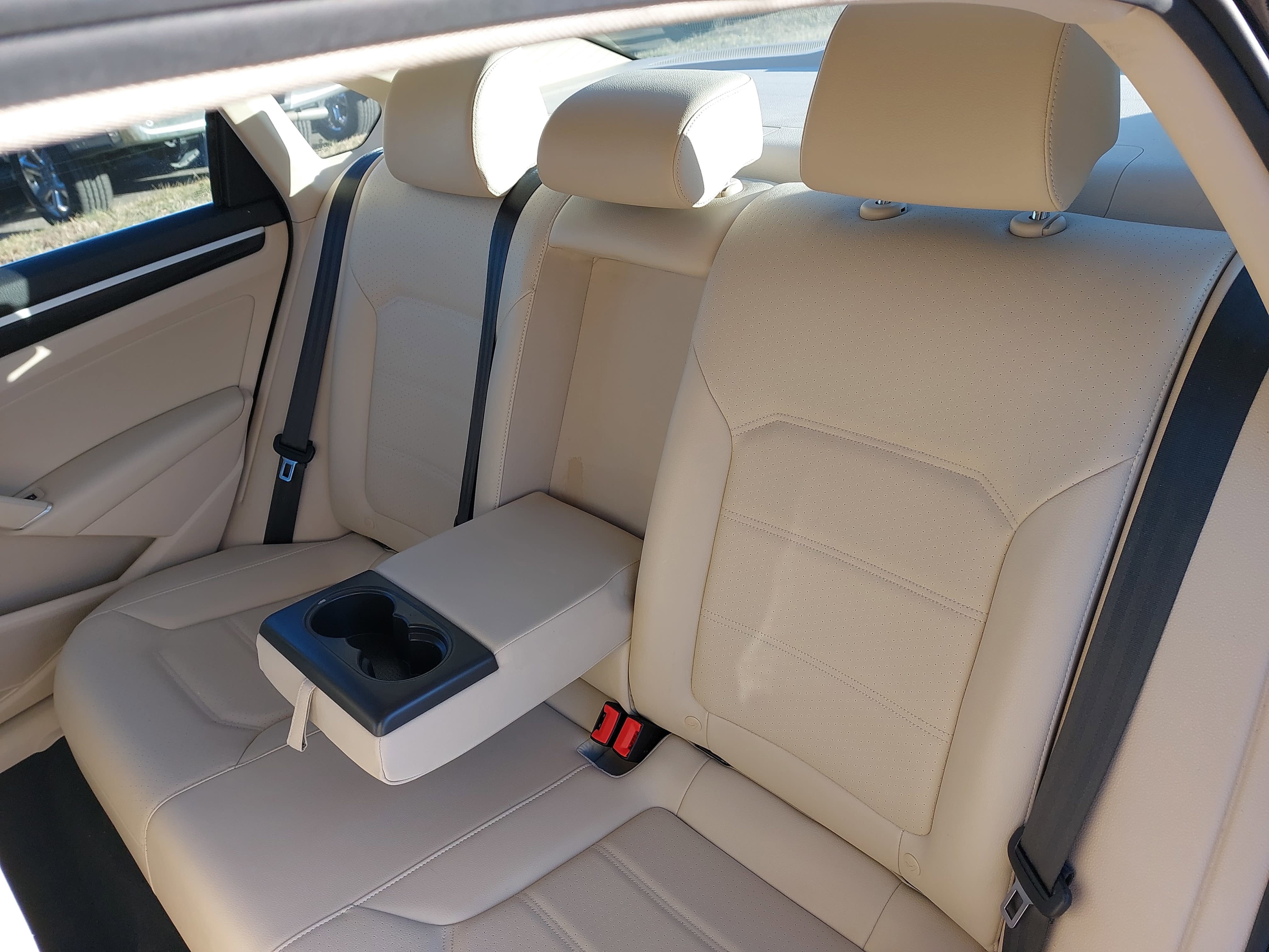 2019 Volkswagen Passat 2.0T SE R-Line