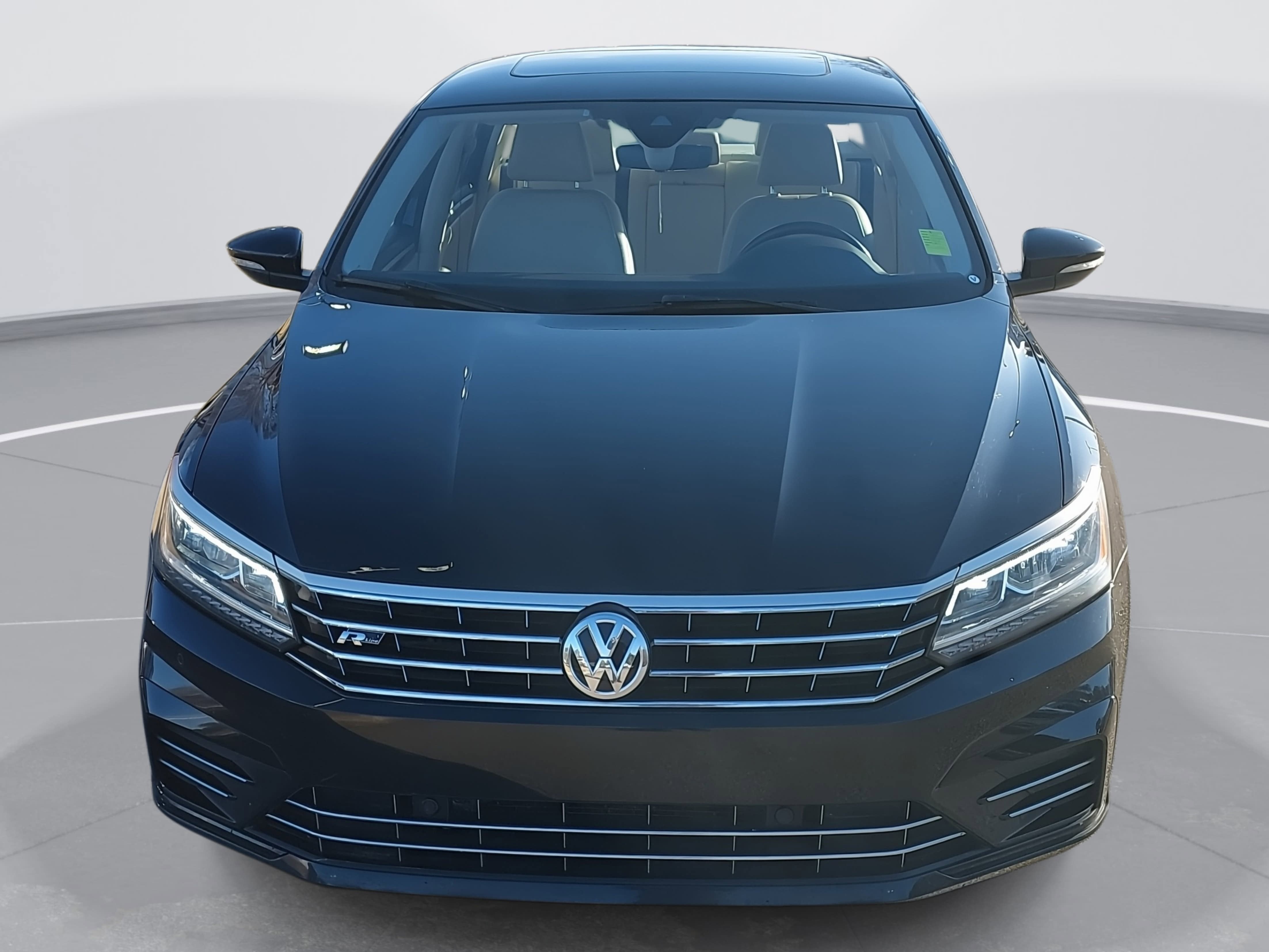 2019 Volkswagen Passat 2.0T SE R-Line