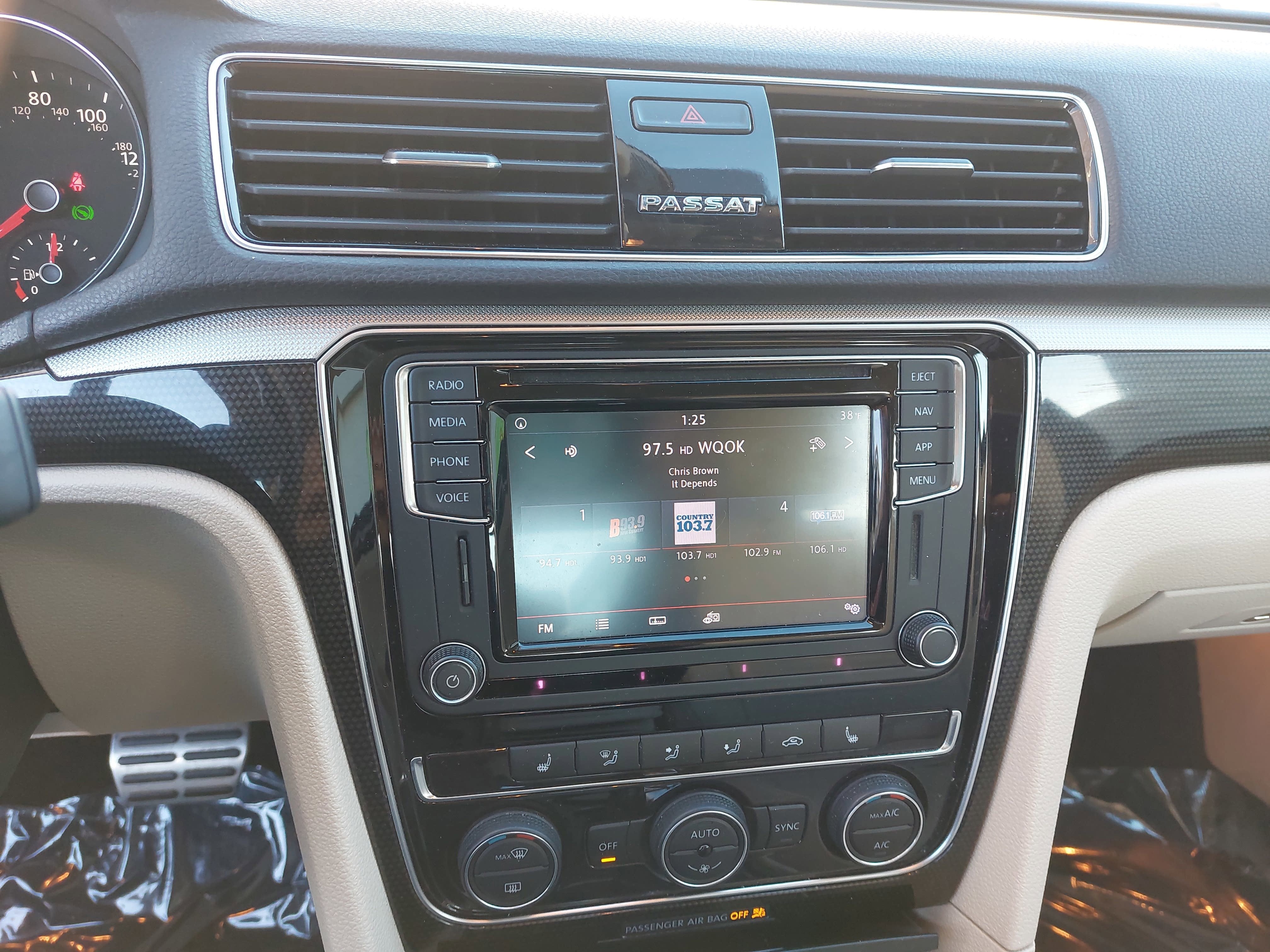 2019 Volkswagen Passat 2.0T SE R-Line