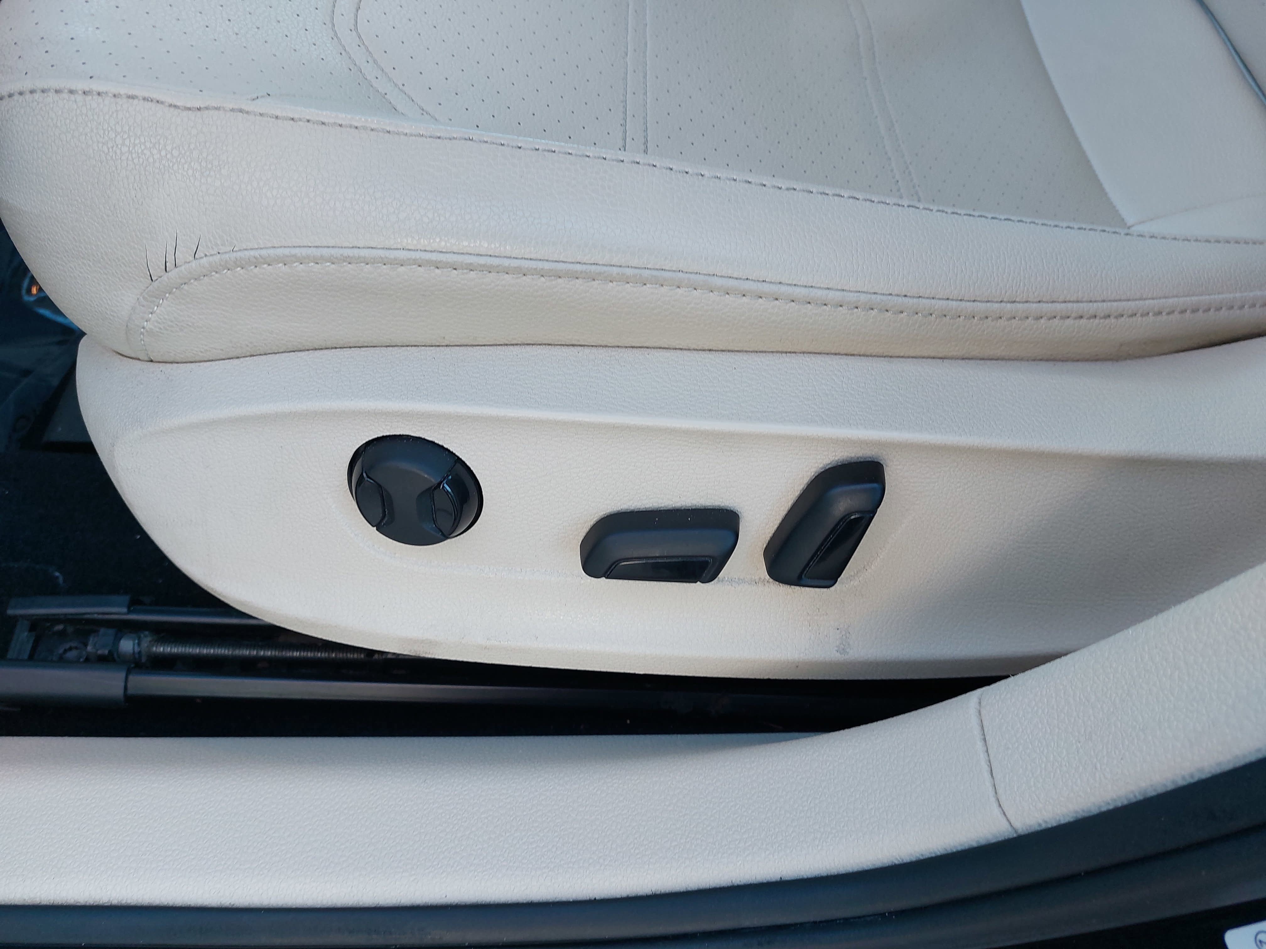 2019 Volkswagen Passat 2.0T SE R-Line