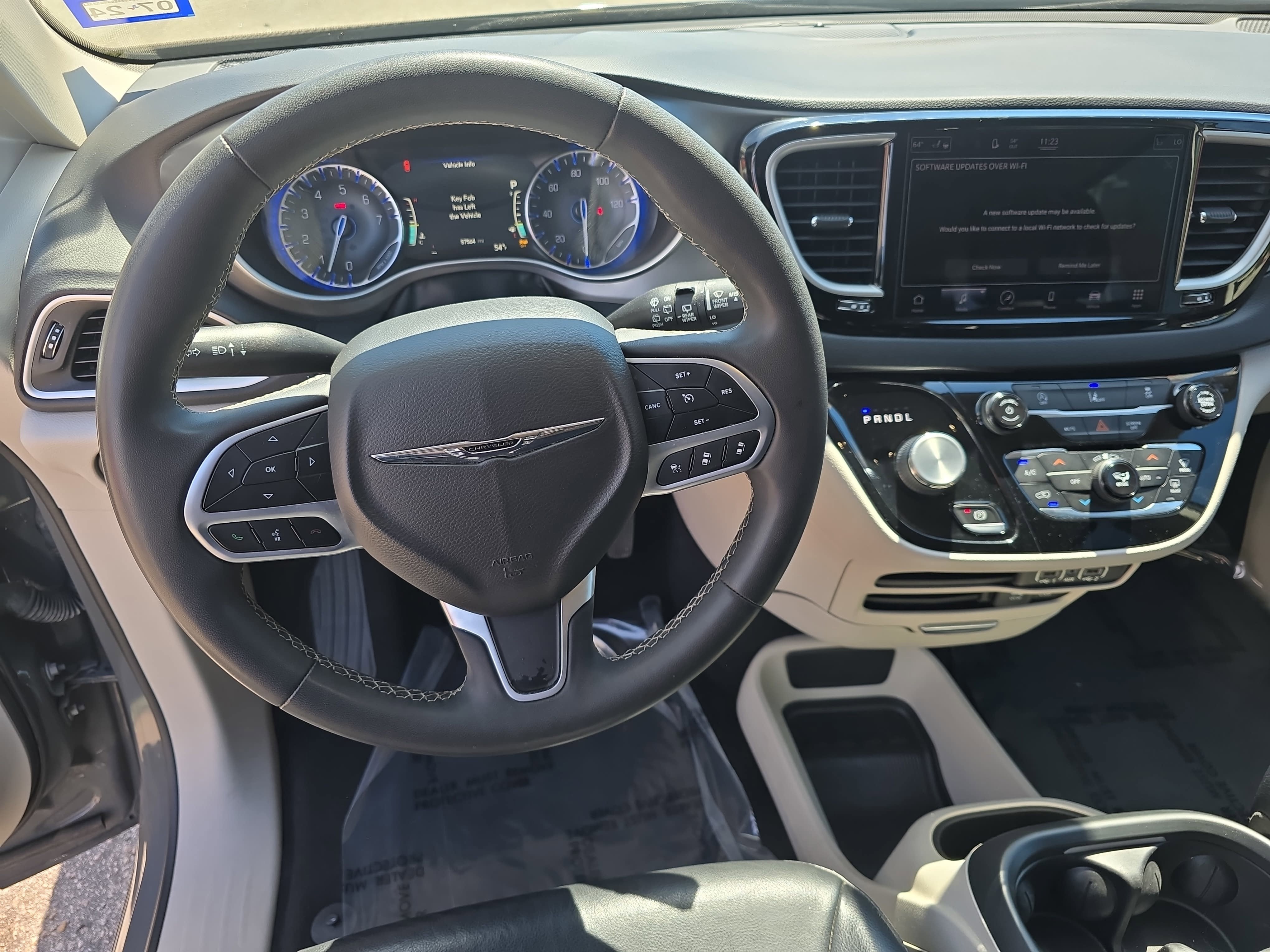 2022 Chrysler Pacifica Touring L