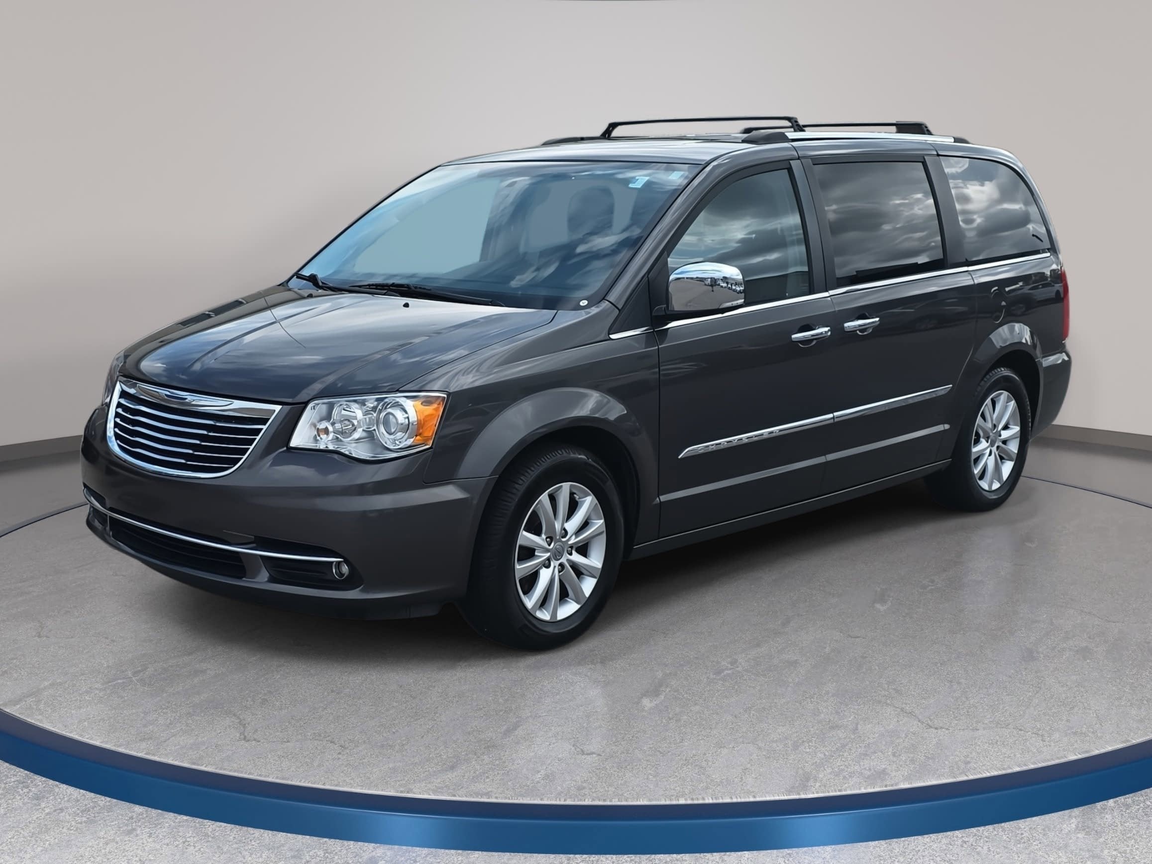 2016 Chrysler Town & Country Limited Platinum