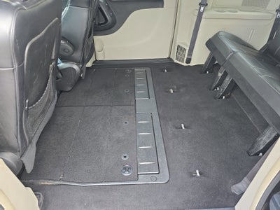 2016 Chrysler Town & Country Limited Platinum