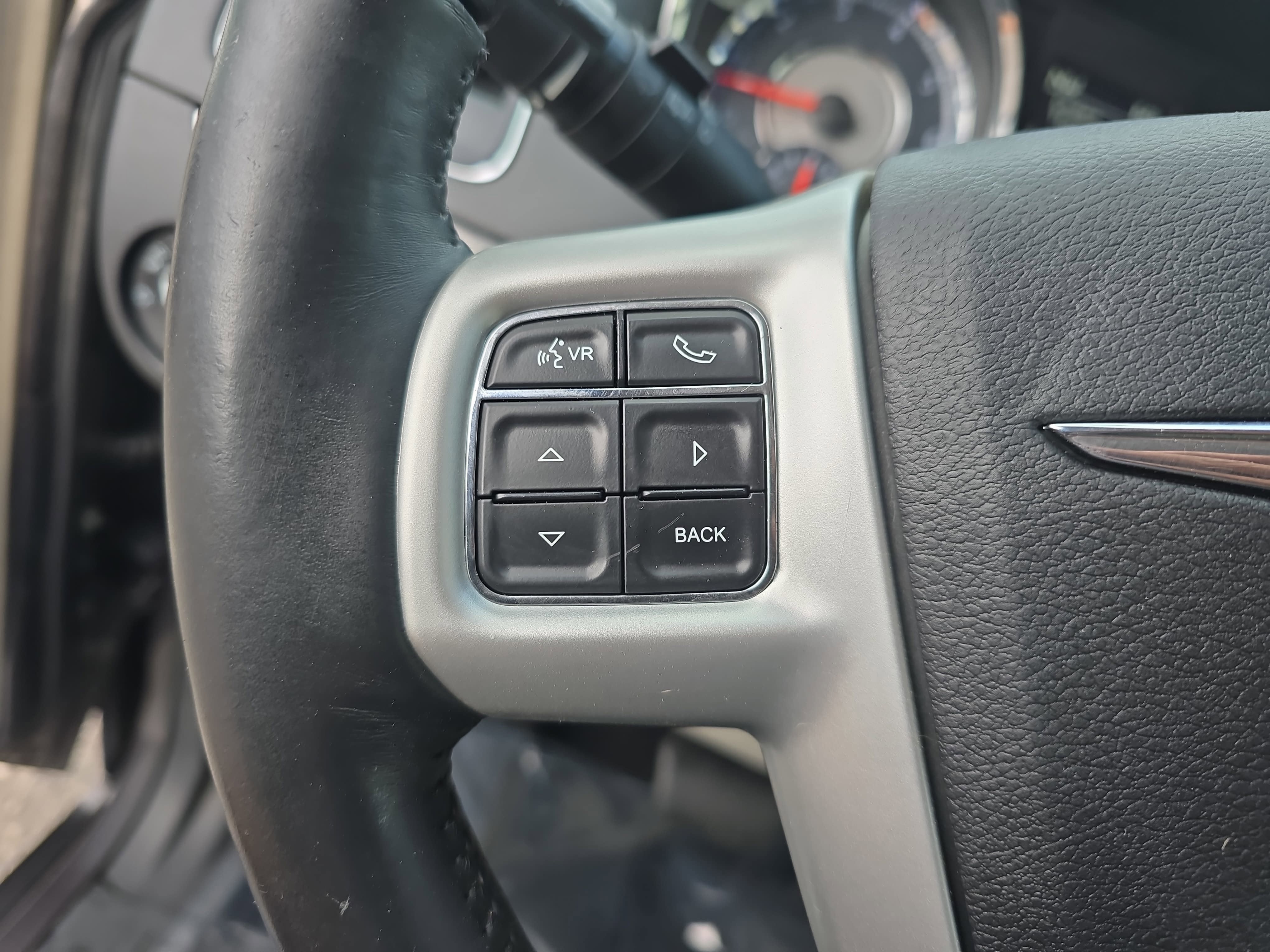 2016 Chrysler Town & Country Limited Platinum
