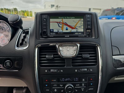 2016 Chrysler Town & Country Limited Platinum