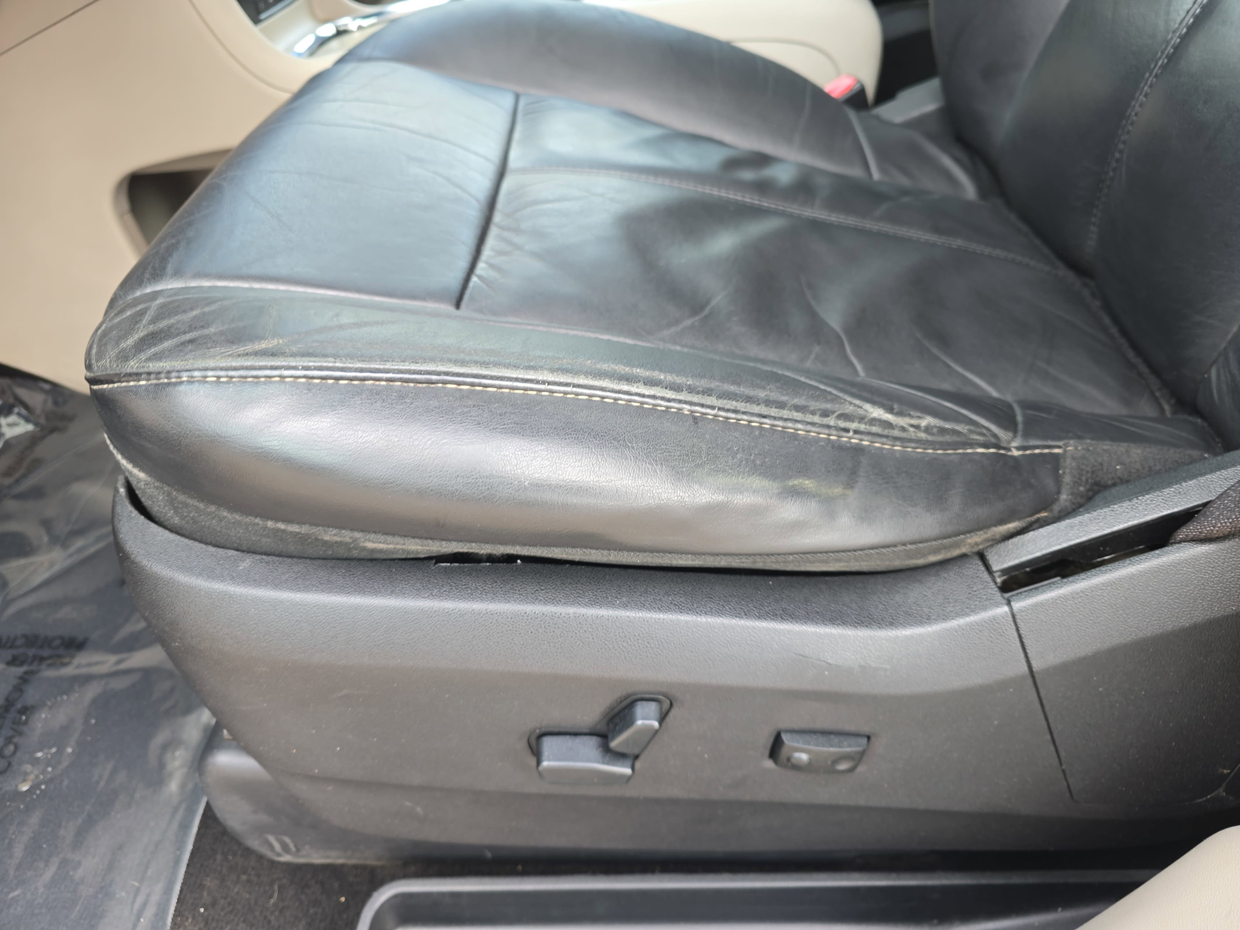 2016 Chrysler Town & Country Limited Platinum