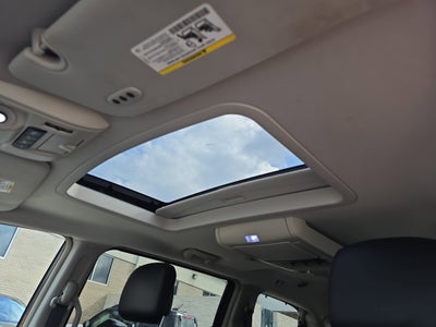 2016 Chrysler Town & Country Limited Platinum