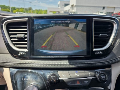 2023 Chrysler Pacifica Hybrid Touring L