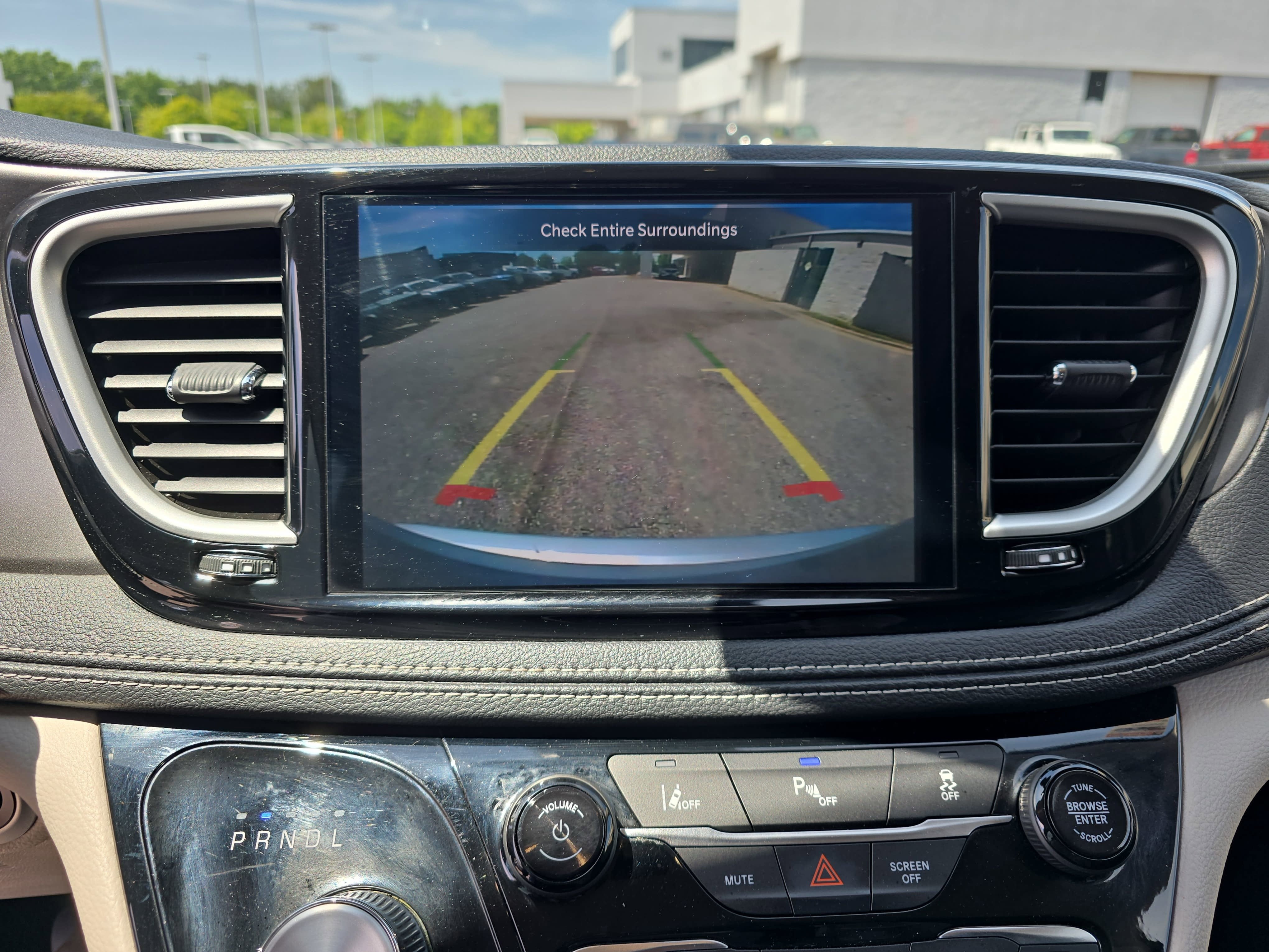 2023 Chrysler Pacifica Hybrid Touring L