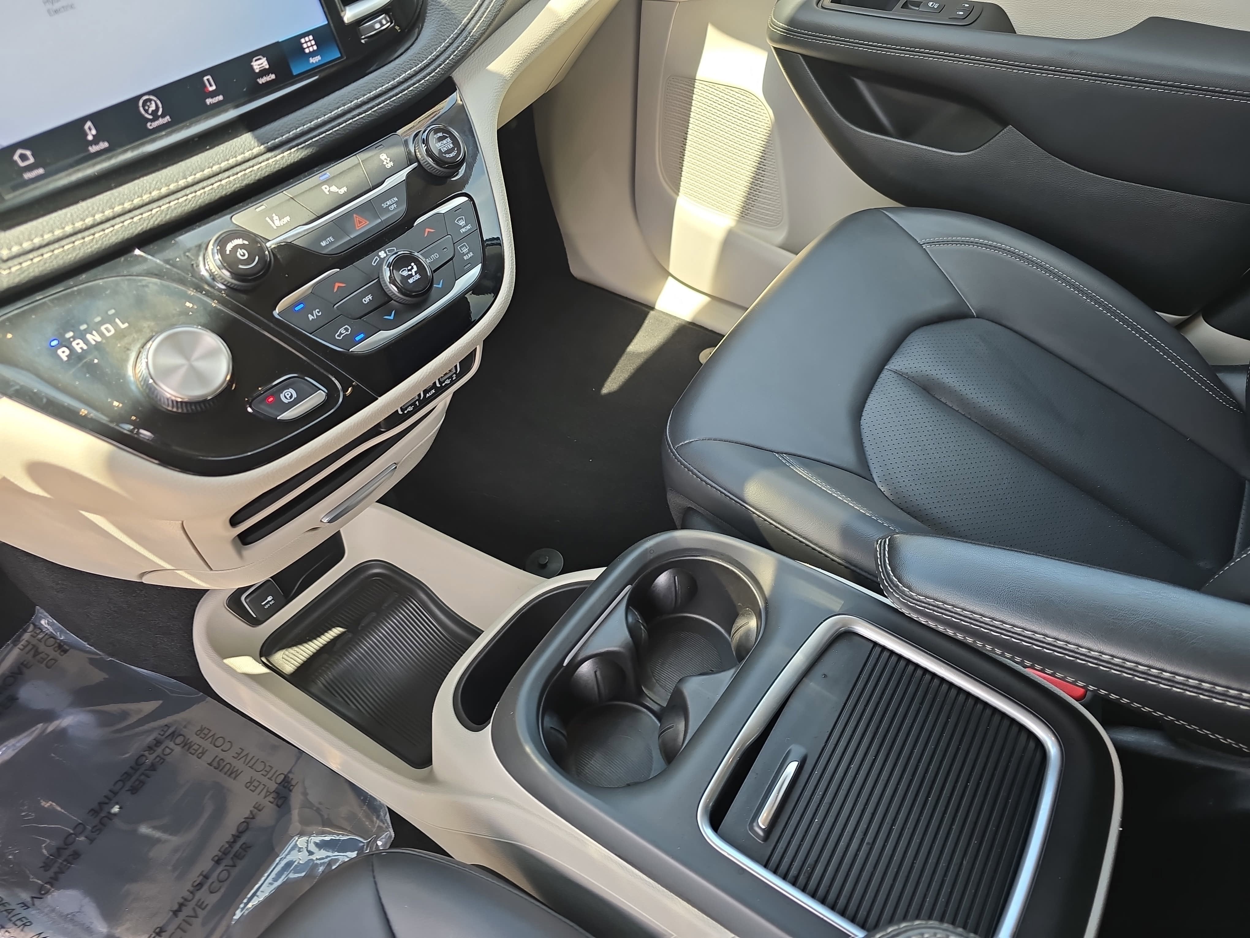 2023 Chrysler Pacifica Hybrid Touring L